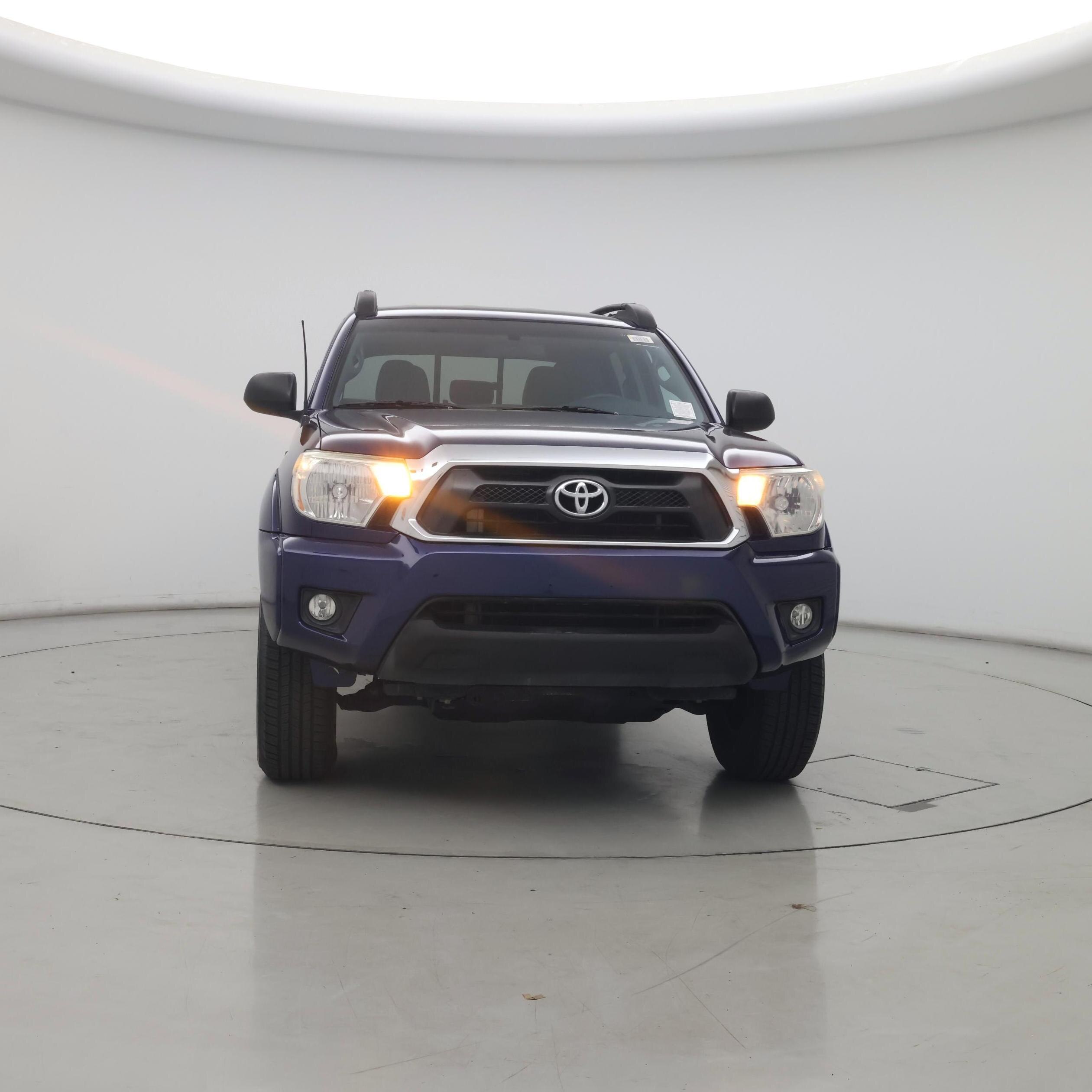 Thumbnail: 2015 Toyota Tacoma - 5