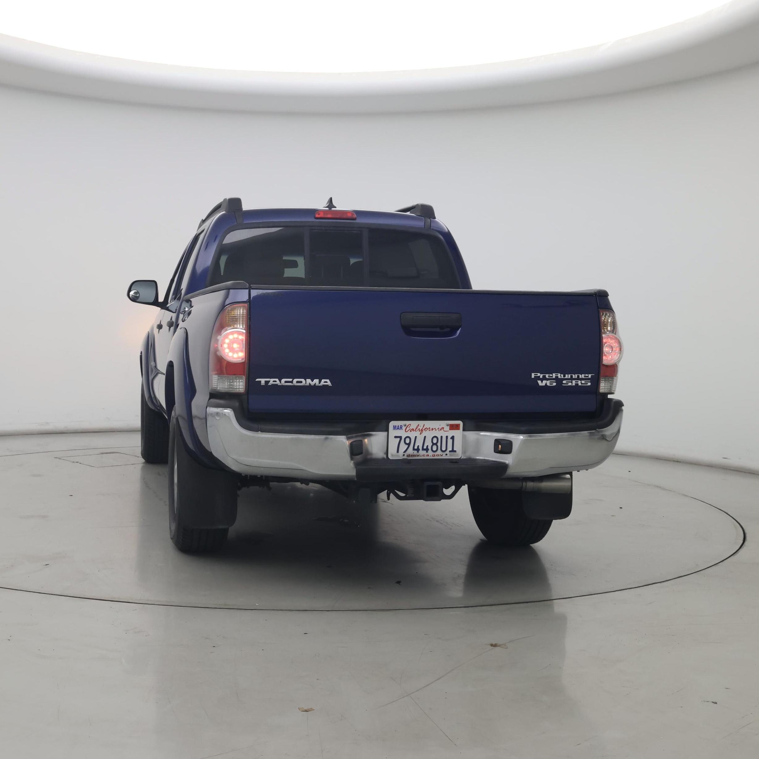 Thumbnail: 2015 Toyota Tacoma - 6