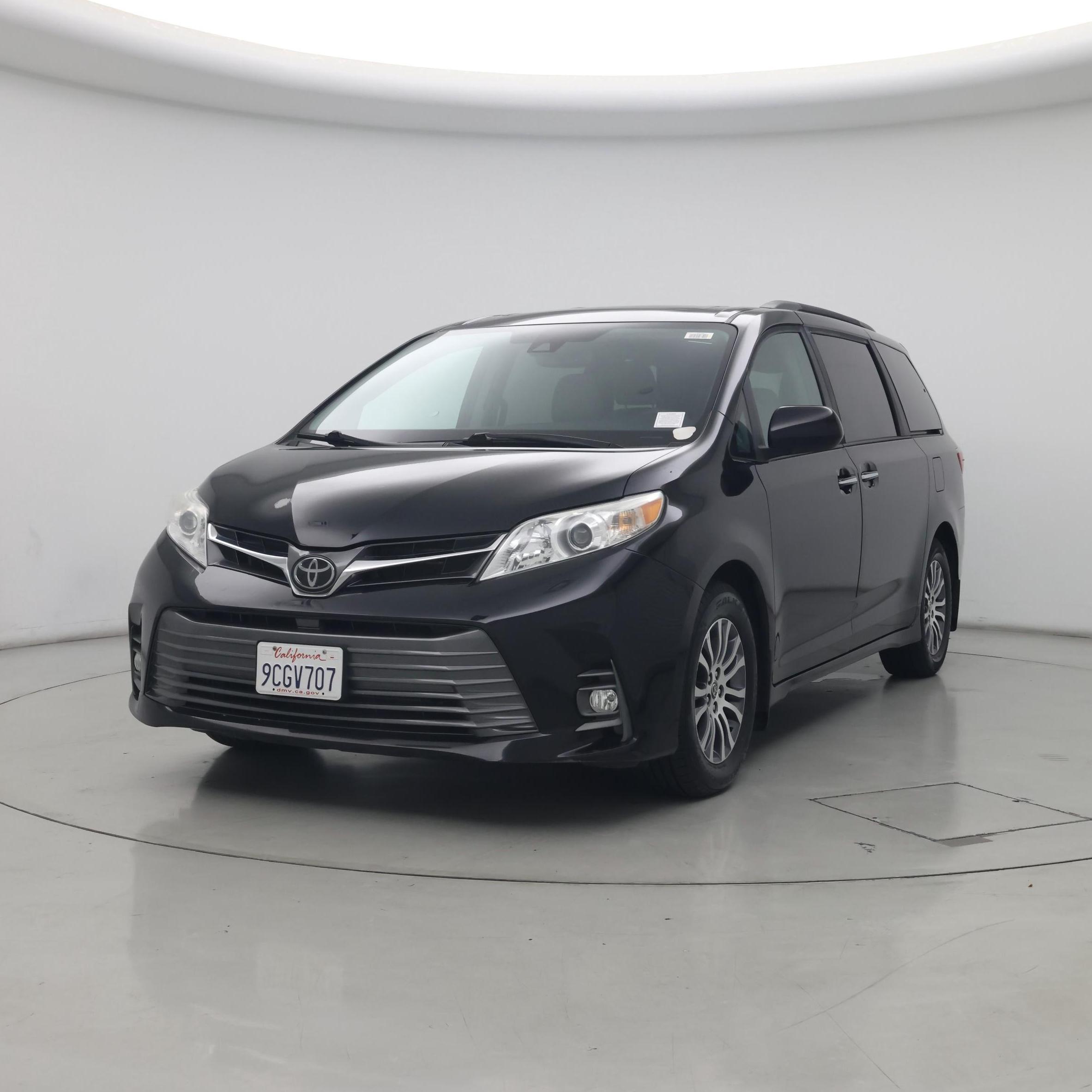 Thumbnail: 2020 Toyota Sienna - 4