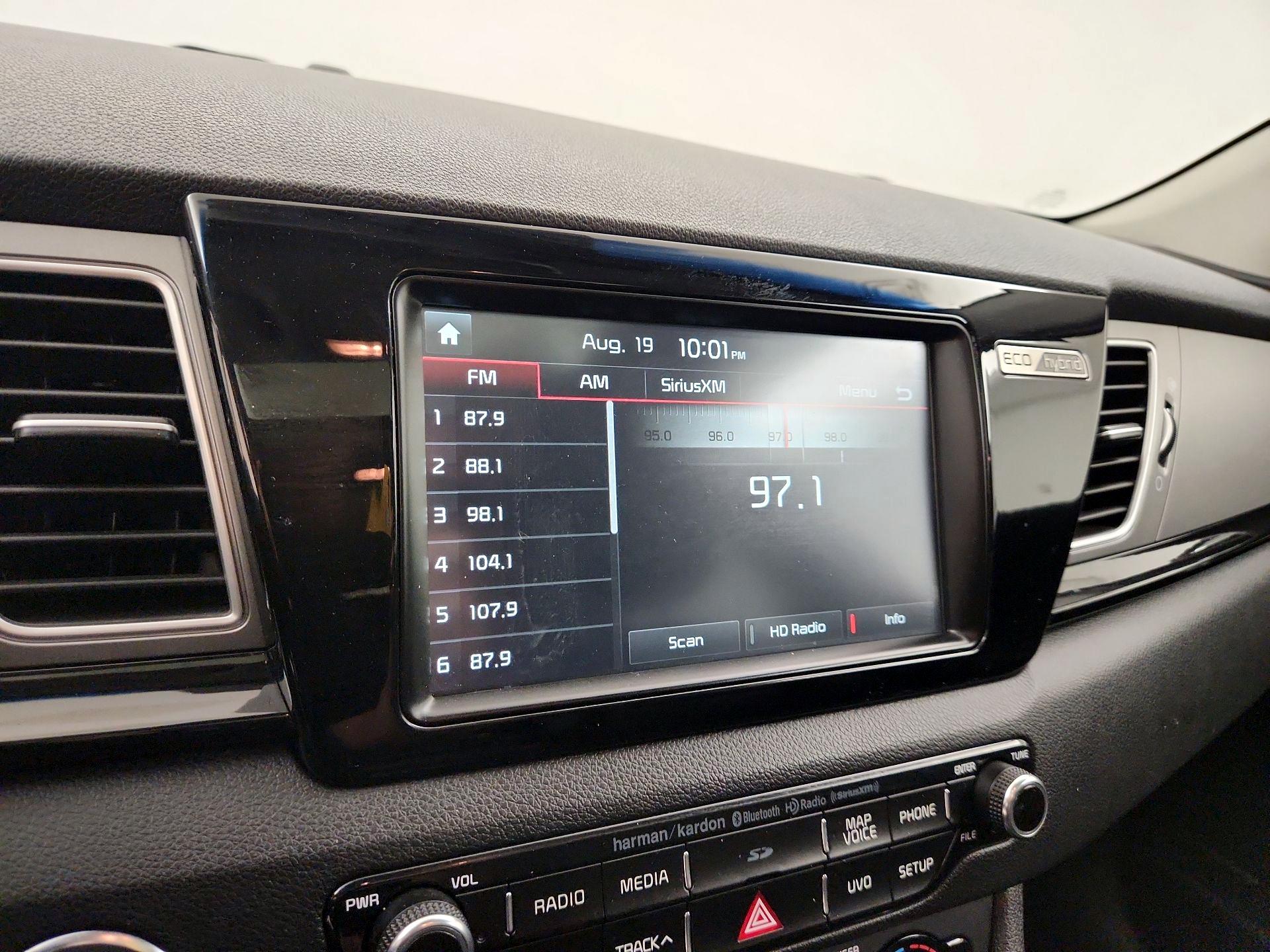 Thumbnail: 2017 Kia Niro - 16
