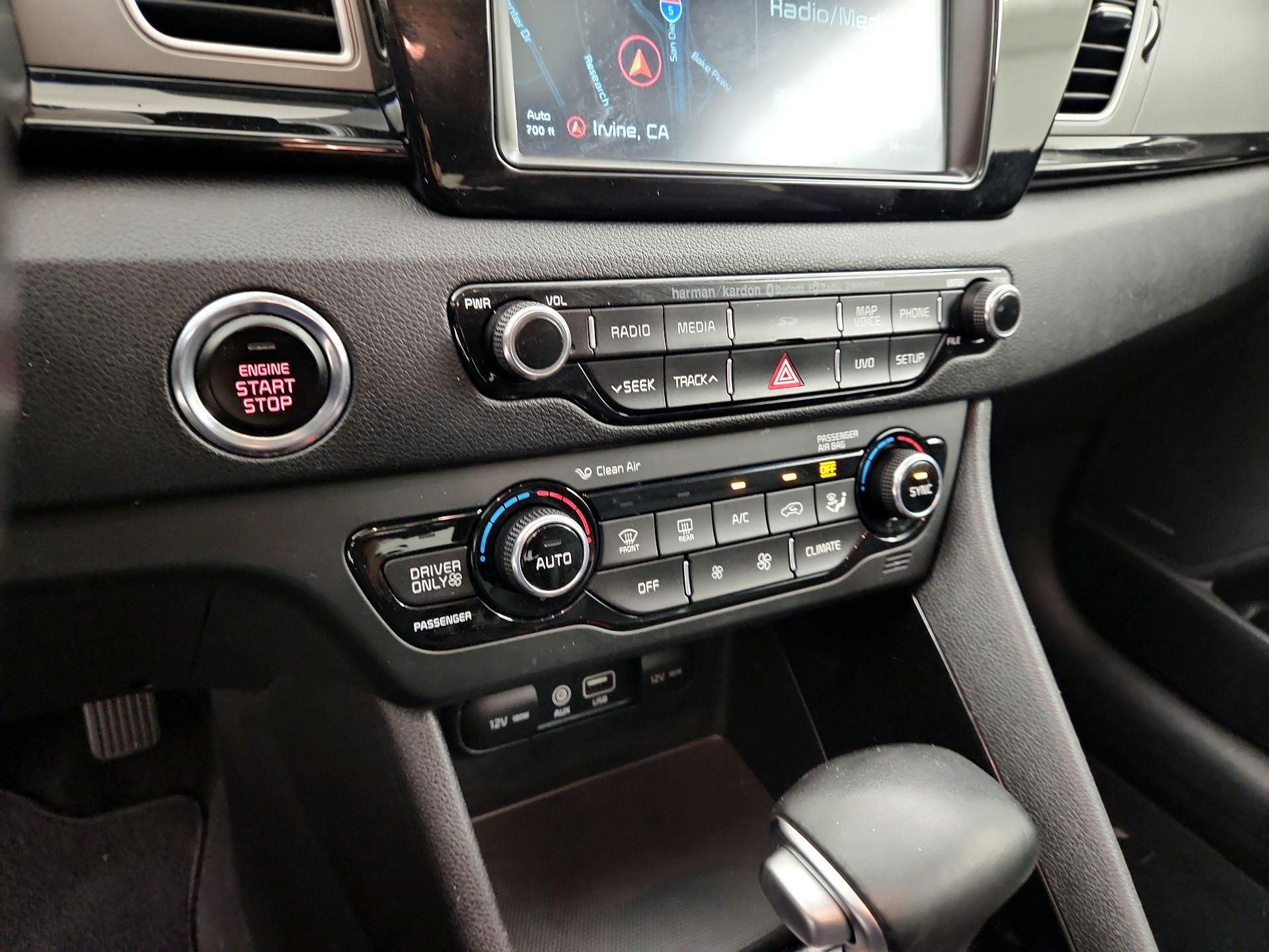 Thumbnail: 2017 Kia Niro - 17