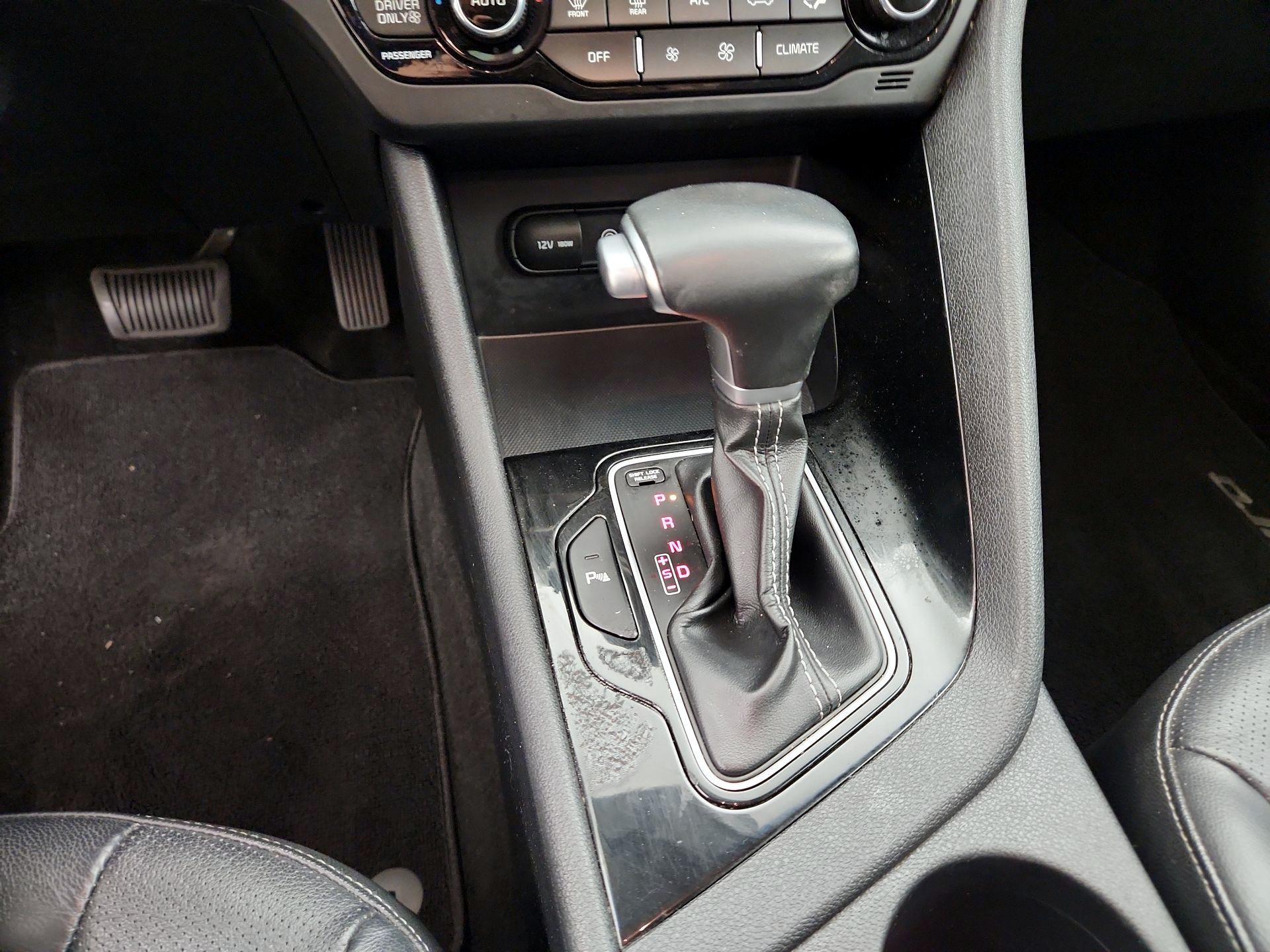 Thumbnail: 2017 Kia Niro - 18