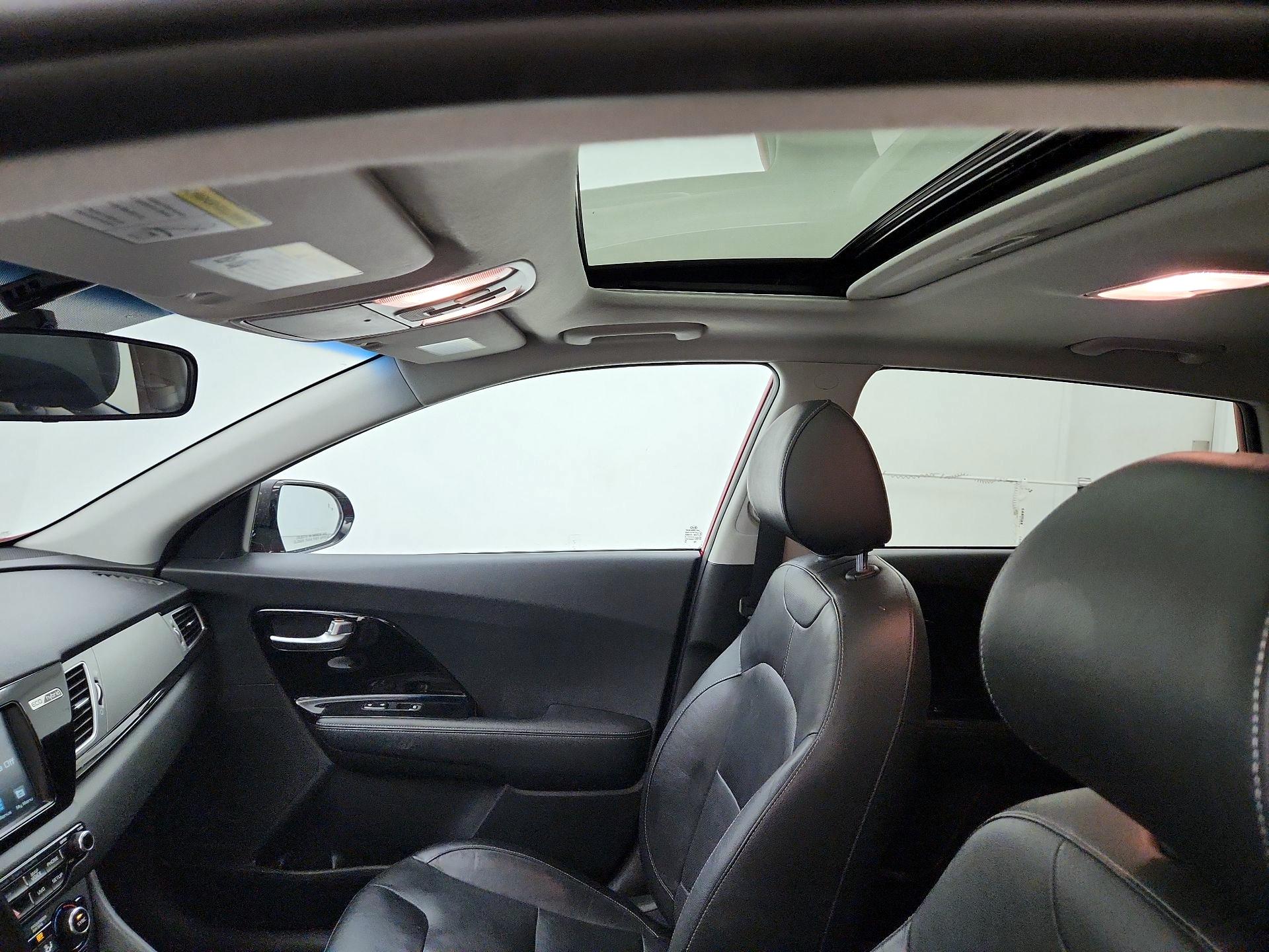 Thumbnail: 2017 Kia Niro - 20