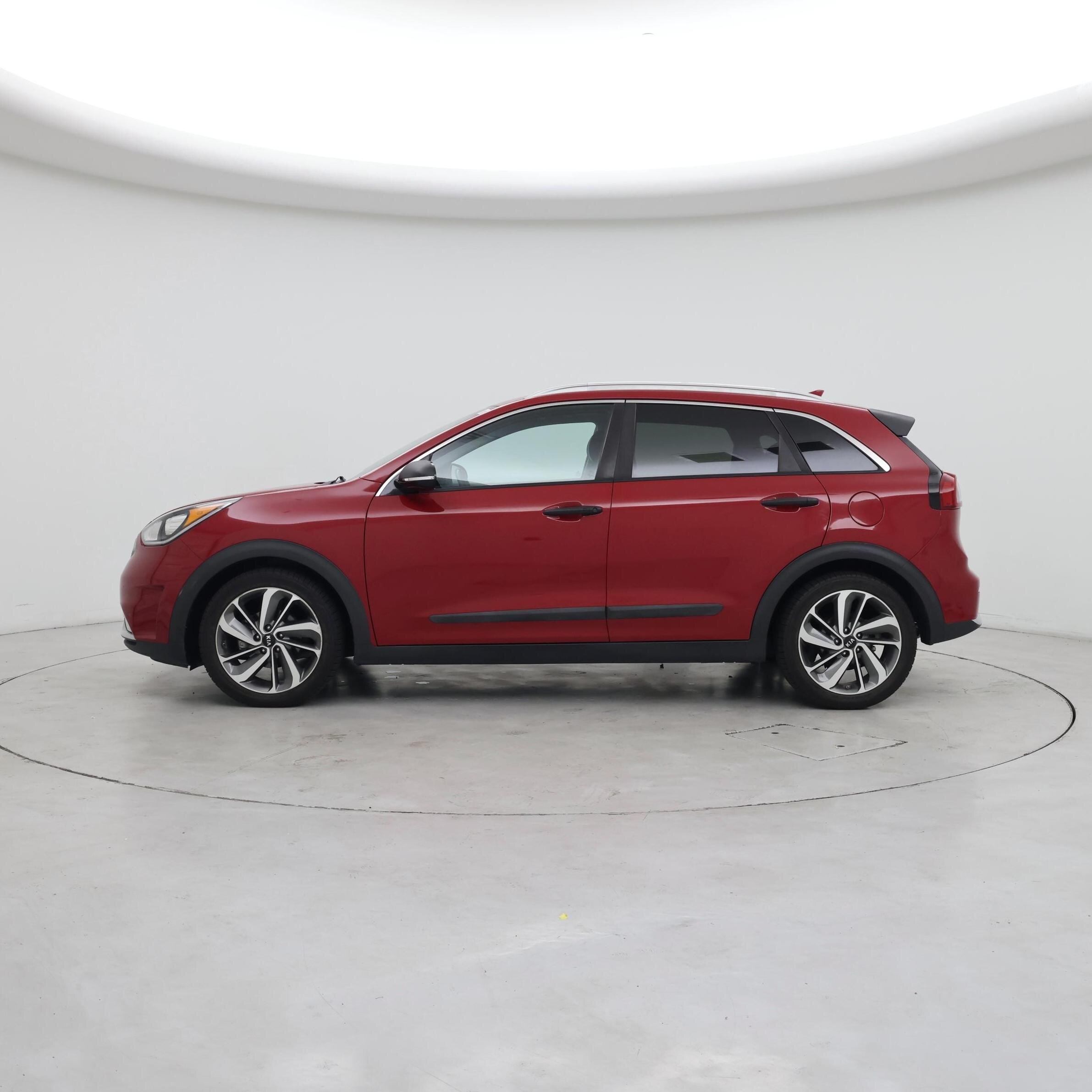 Thumbnail: 2017 Kia Niro - 3