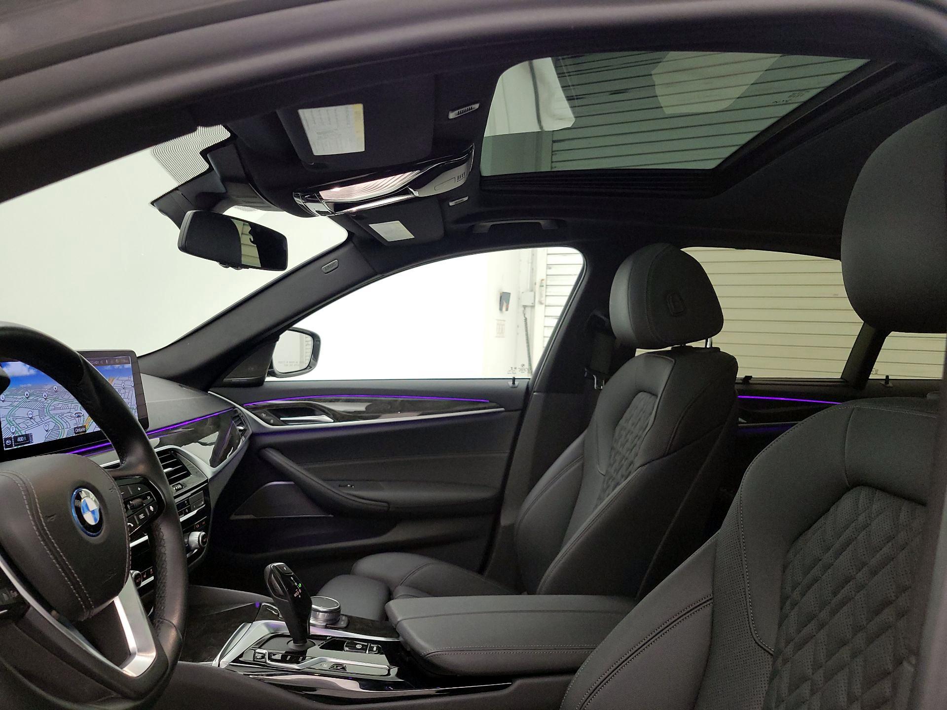 Thumbnail: 2022 BMW 5 Series - 20