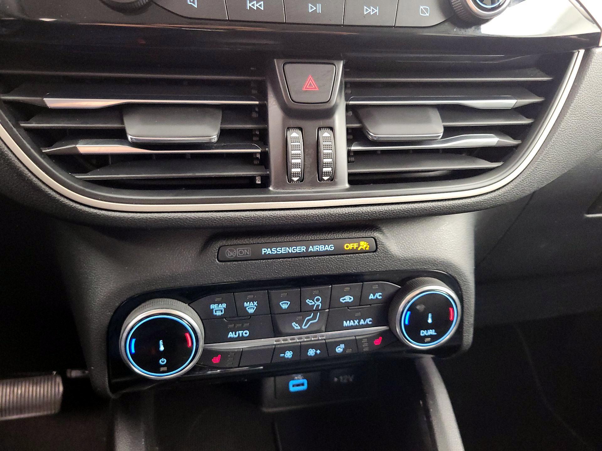 Thumbnail: 2022 Ford Escape - 17