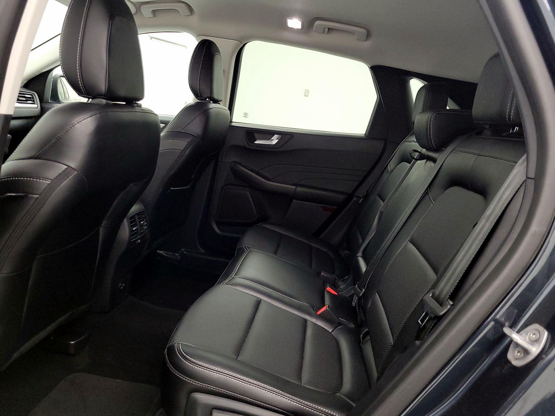 Thumbnail: 2022 Ford Escape - 20