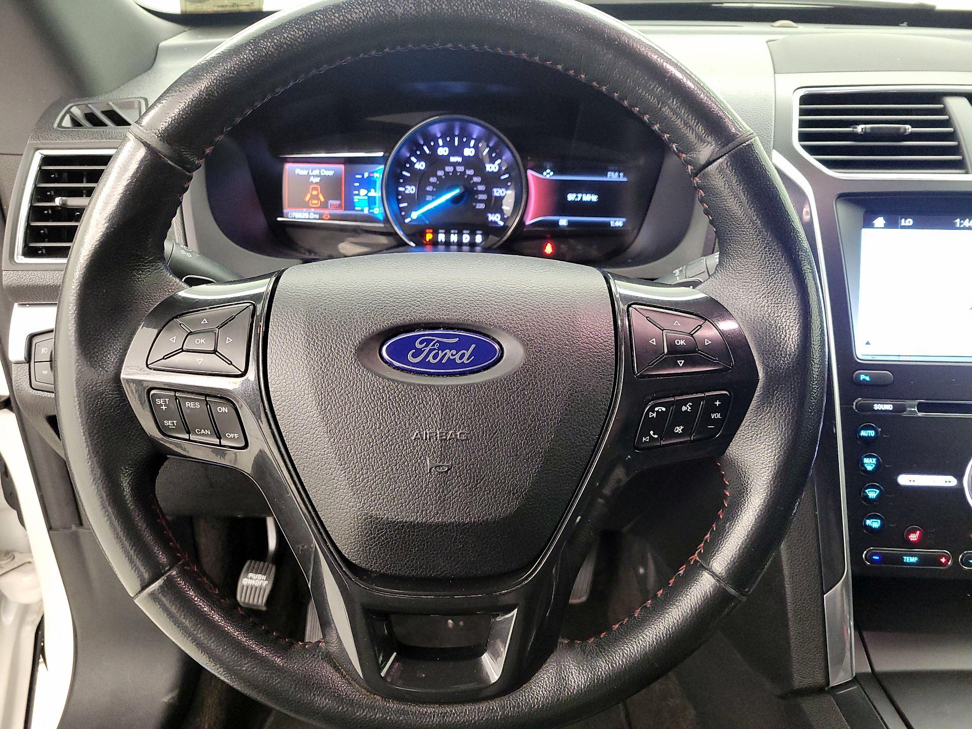 Thumbnail: 2018 Ford Explorer - 10