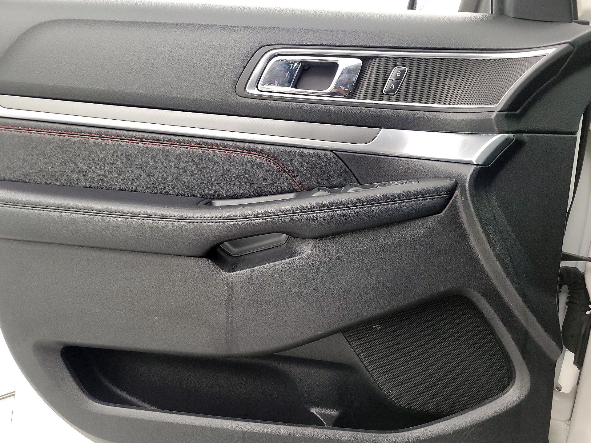 Thumbnail: 2018 Ford Explorer - 12