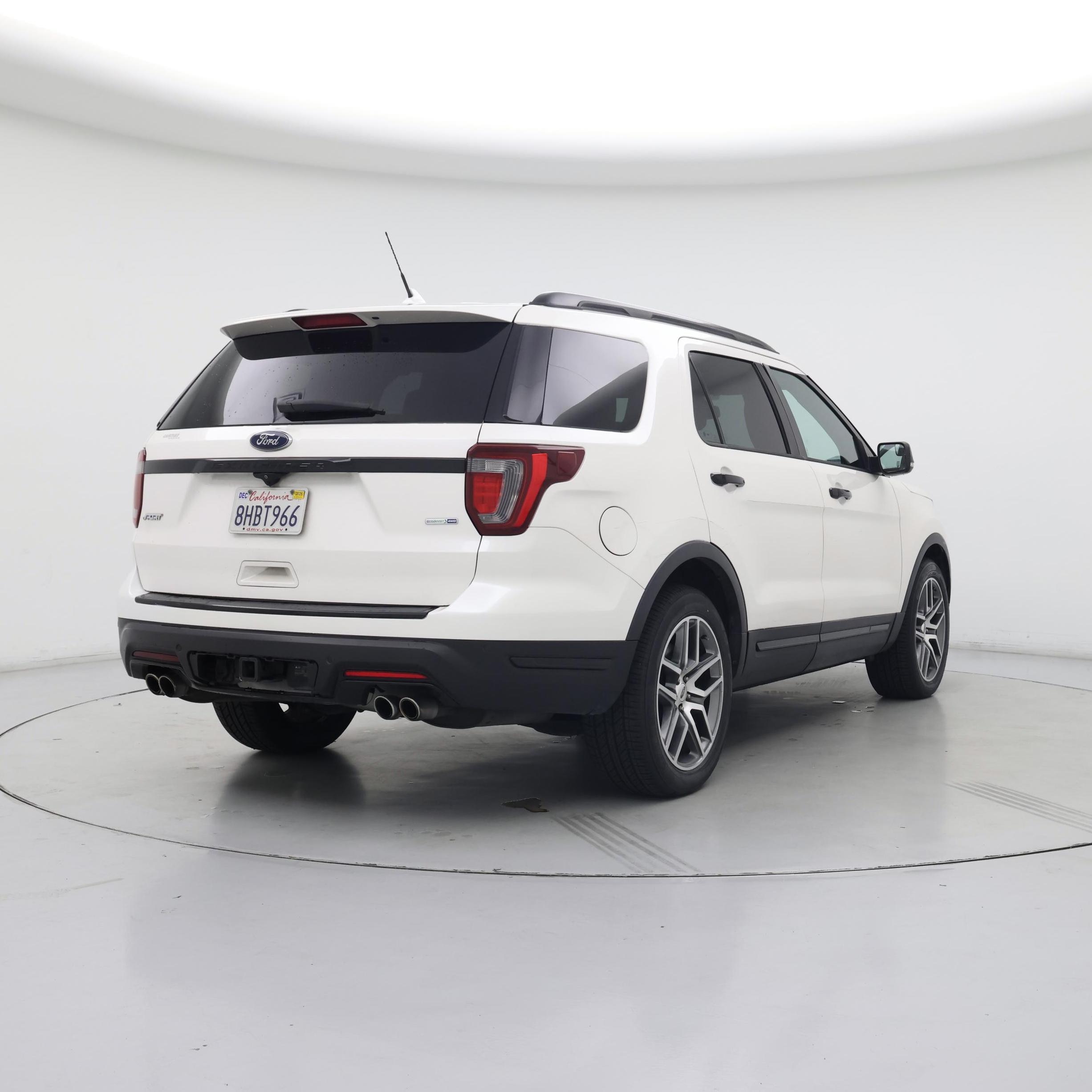 Thumbnail: 2018 Ford Explorer - 8