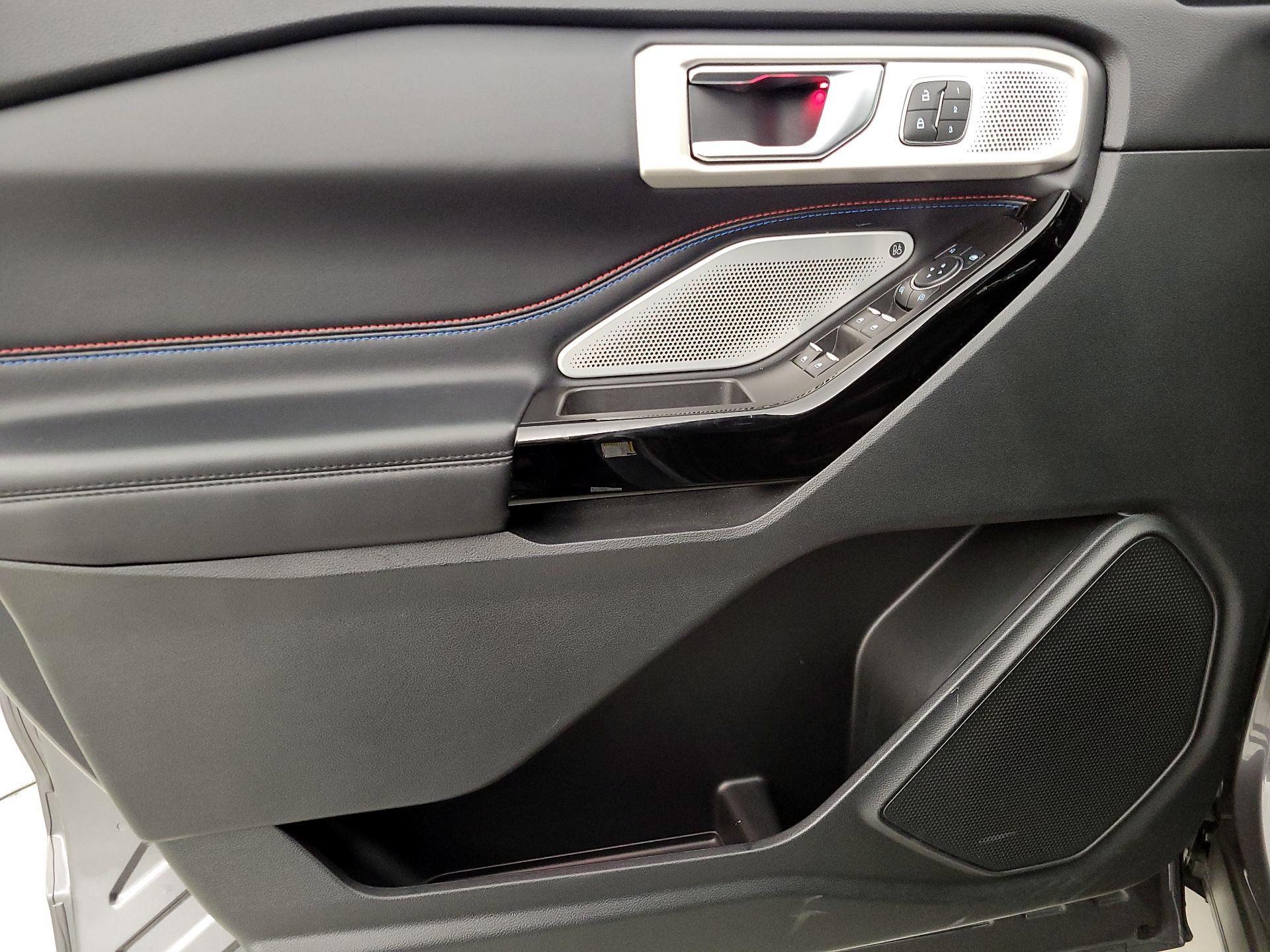 Thumbnail: 2022 Ford Explorer - 12