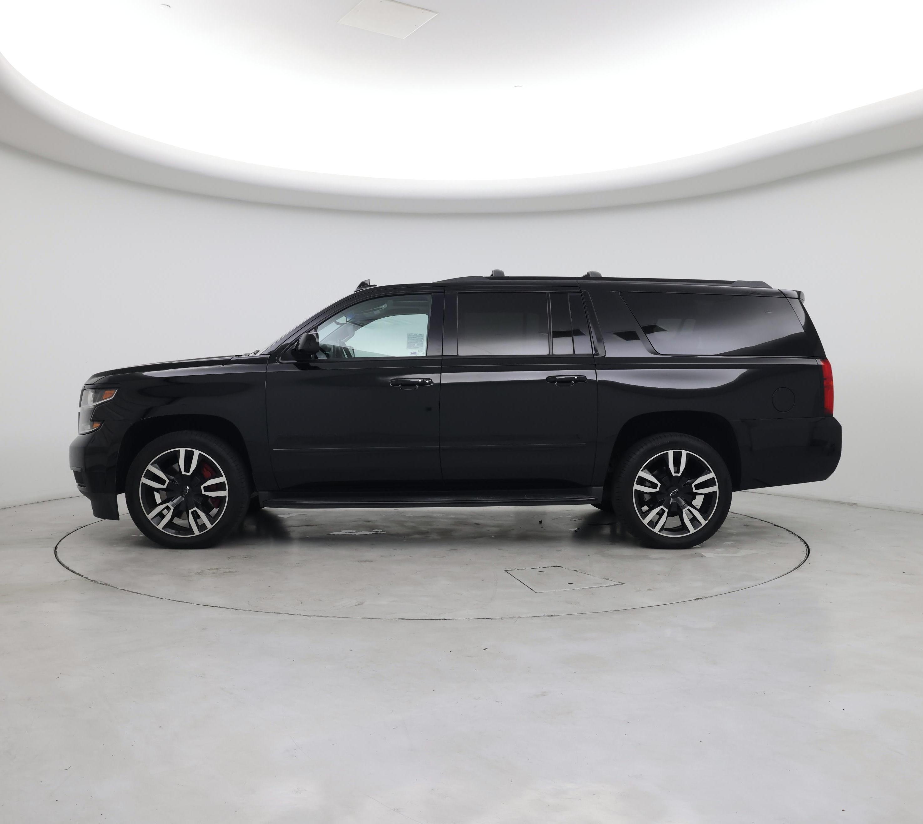 Thumbnail: 2019 Chevrolet Suburban - 3