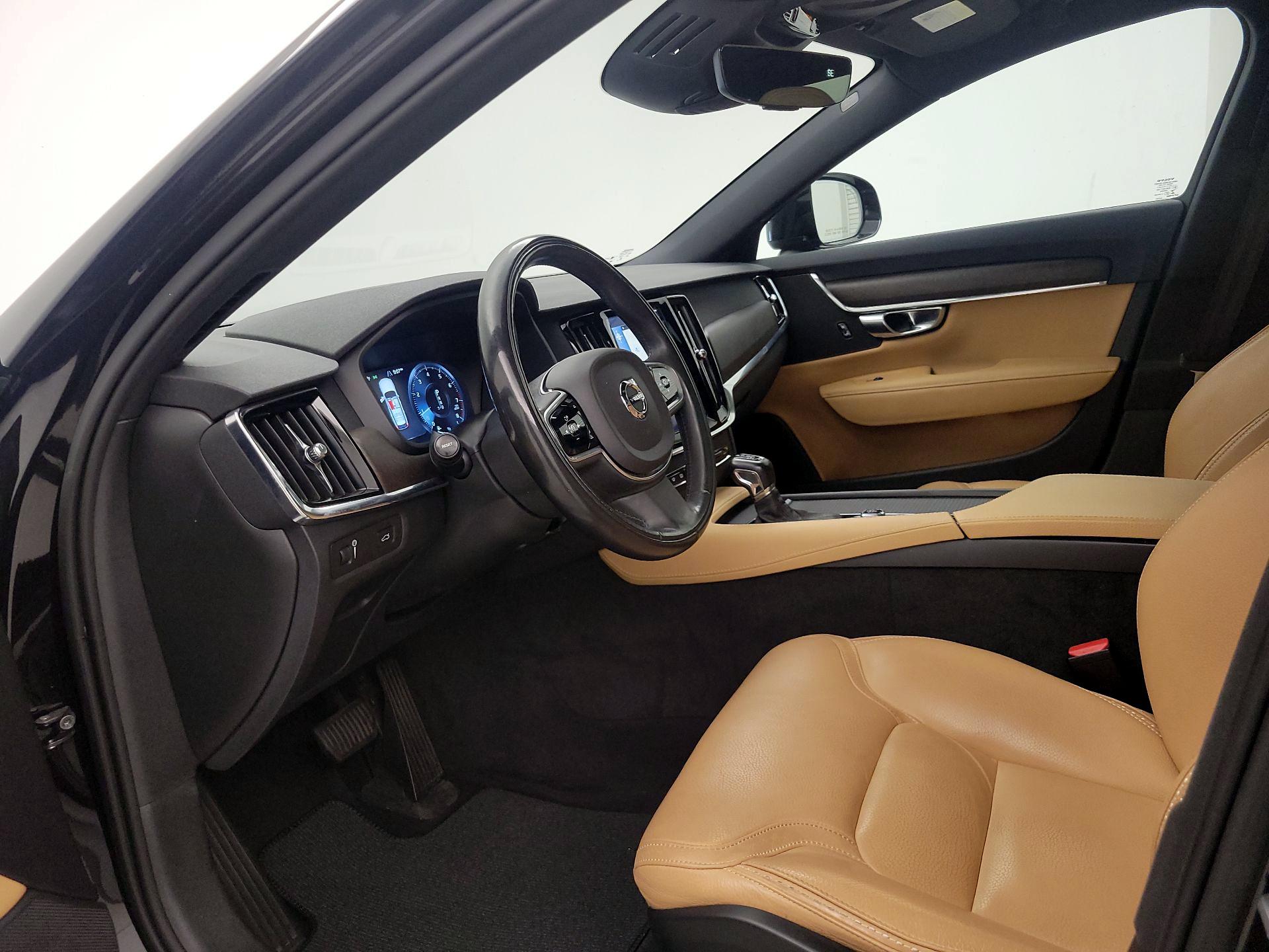 Thumbnail: 2018 Volvo V90 - 11