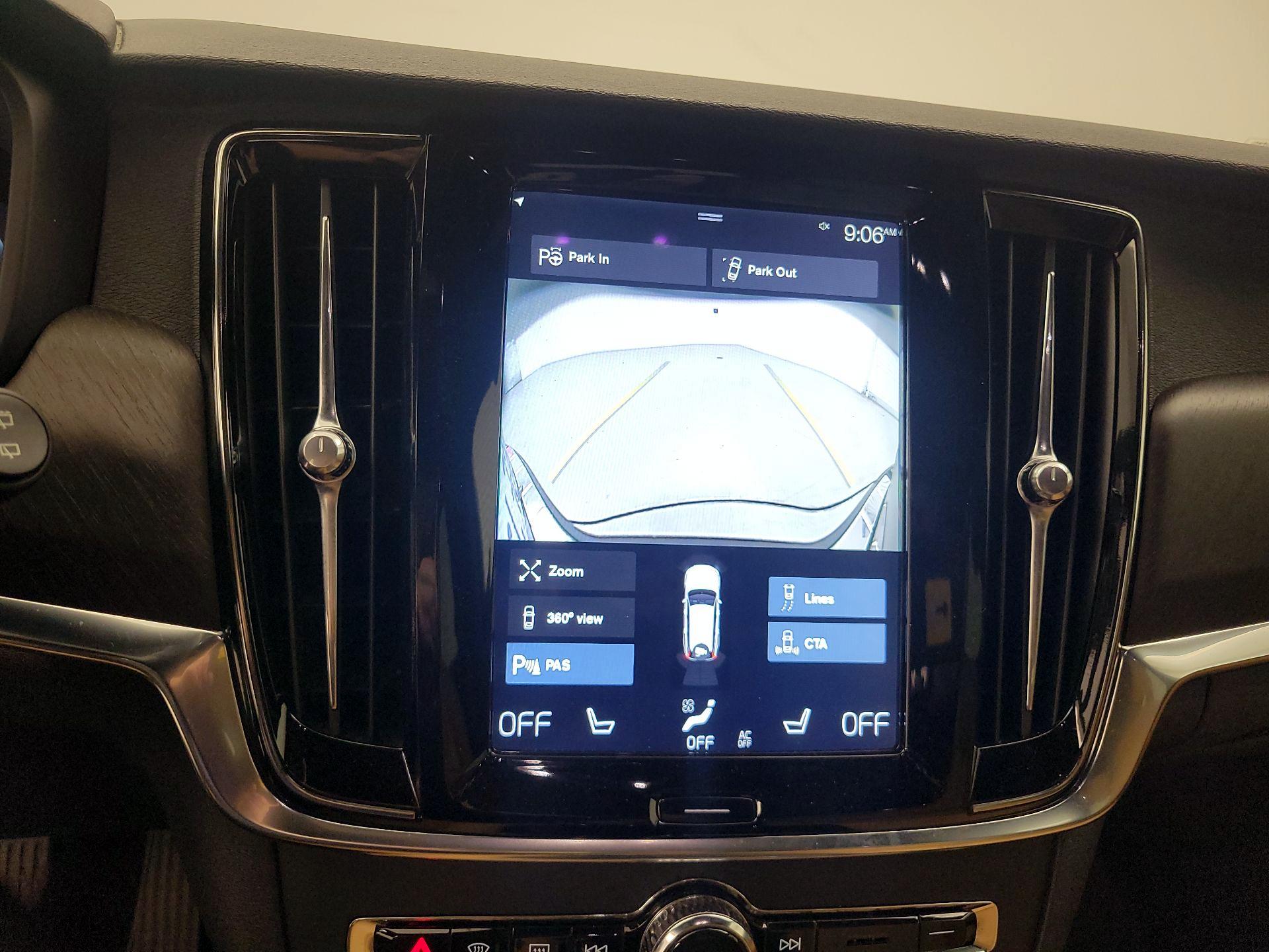 Thumbnail: 2018 Volvo V90 - 15