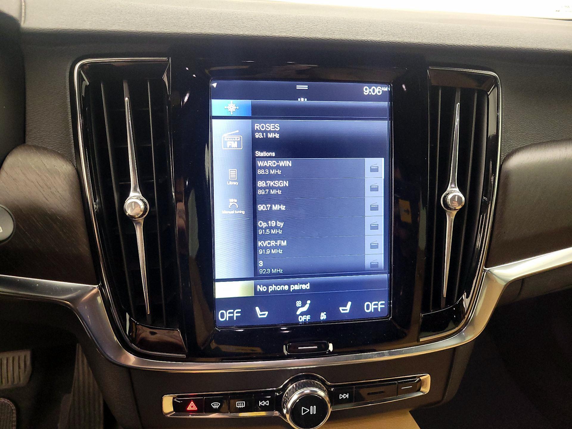 Thumbnail: 2018 Volvo V90 - 16