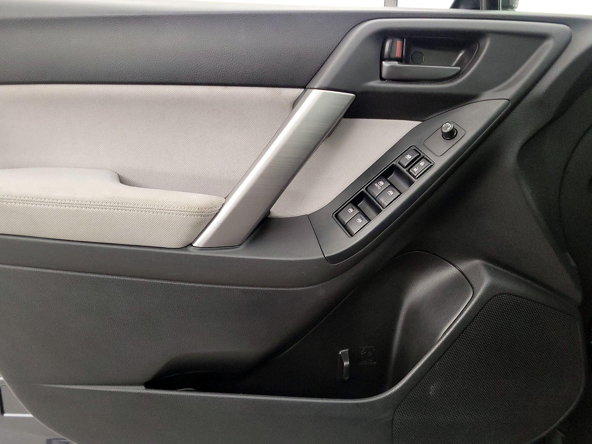 Thumbnail: 2015 Subaru Forester - 12