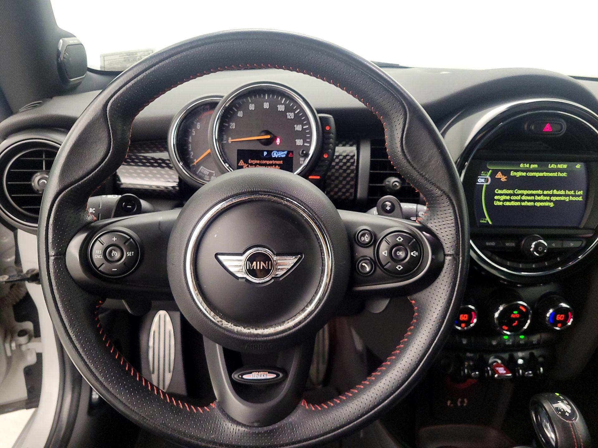 Thumbnail: 2016 MINI Cooper Hardtop - 10