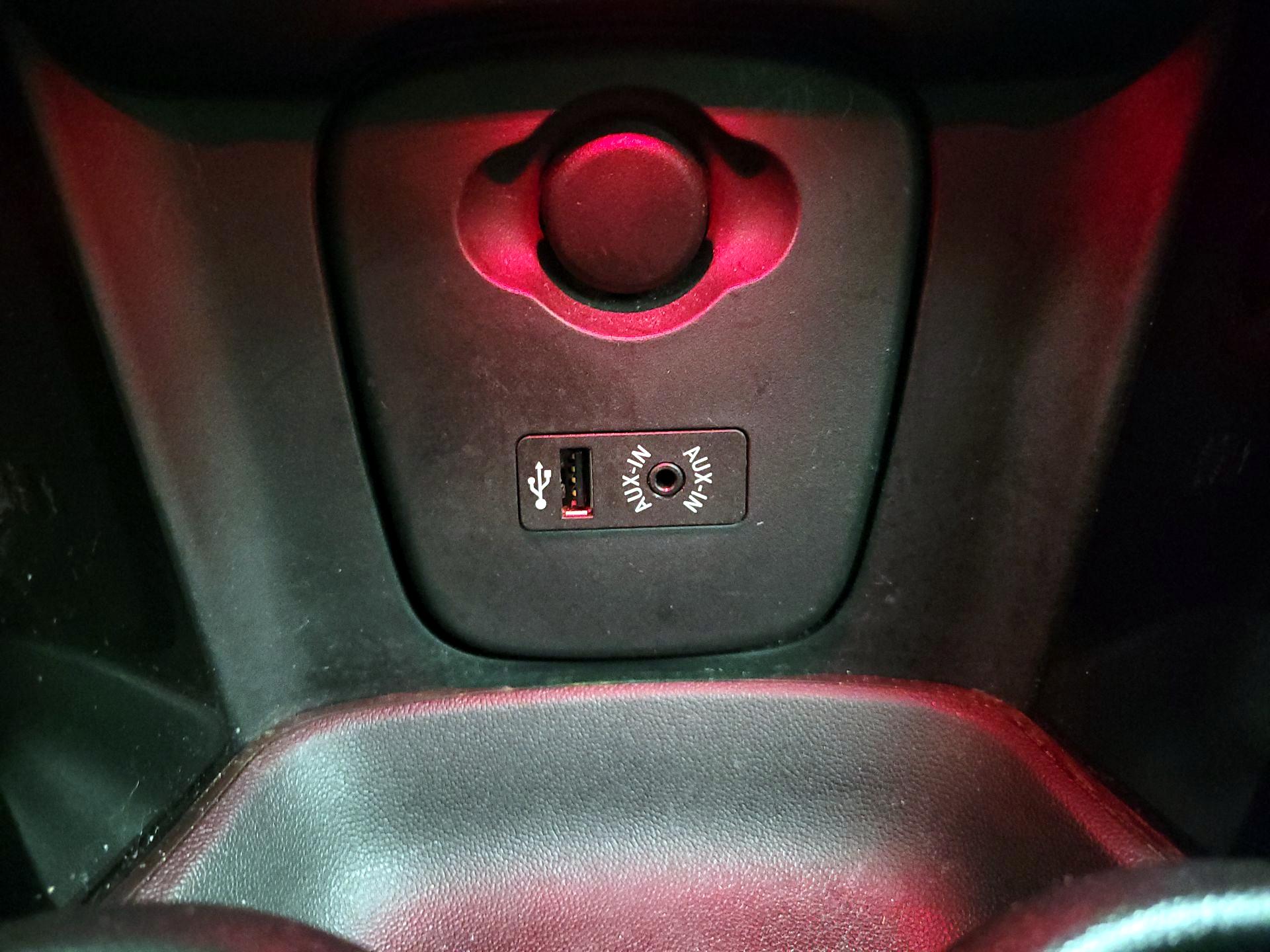 Thumbnail: 2016 MINI Cooper Hardtop - 17