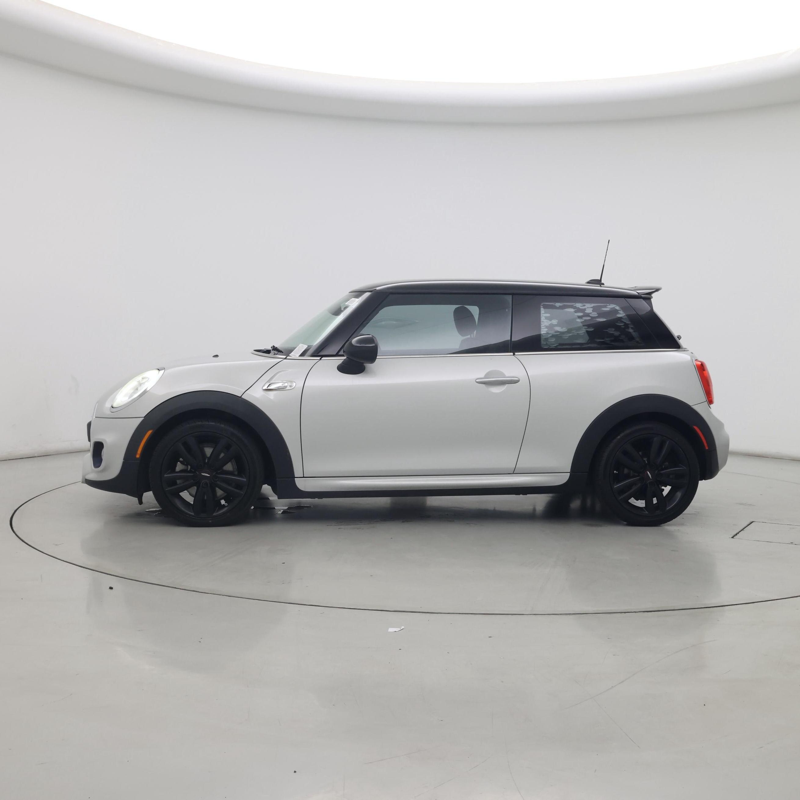 Thumbnail: 2016 MINI Cooper Hardtop - 3