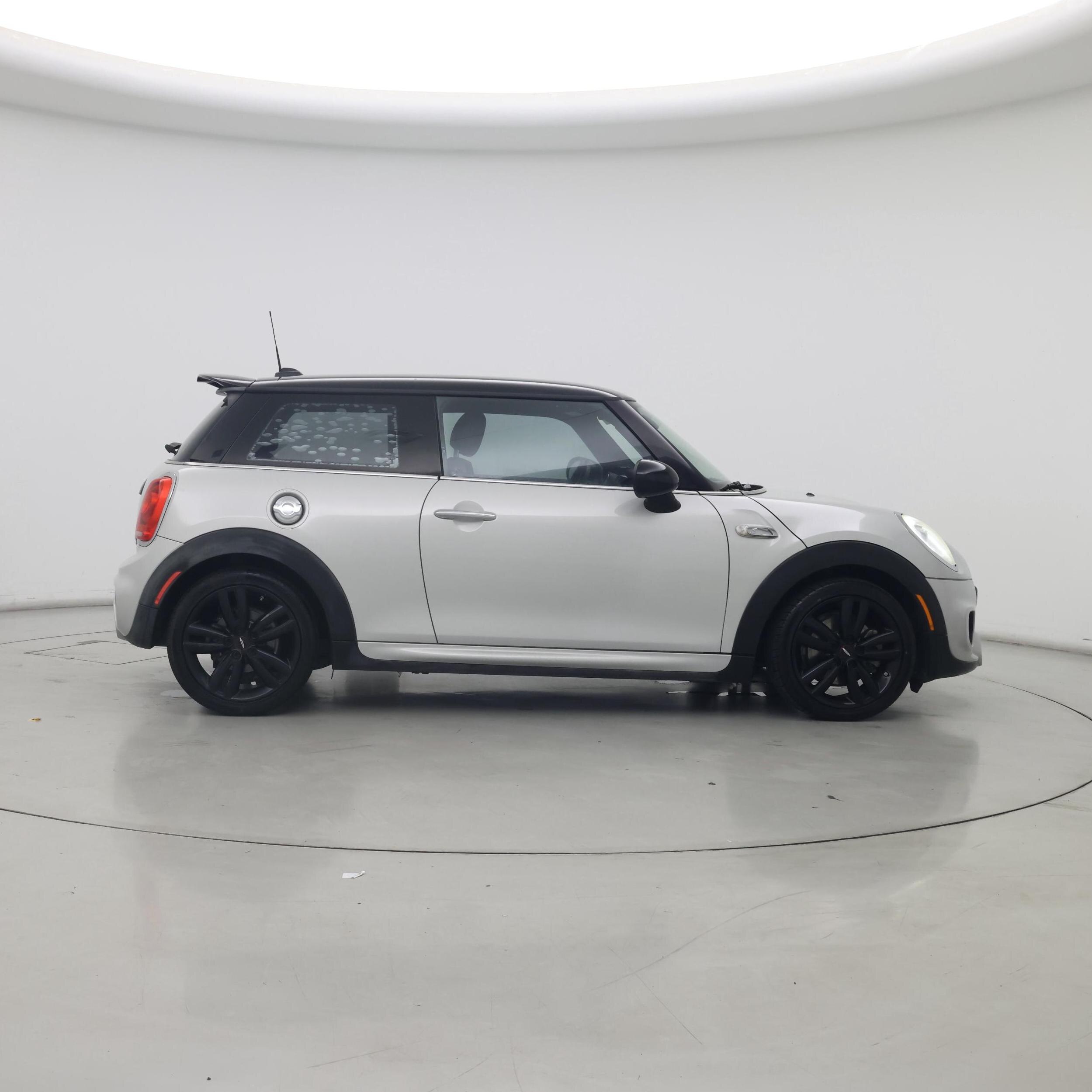 Thumbnail: 2016 MINI Cooper Hardtop - 7