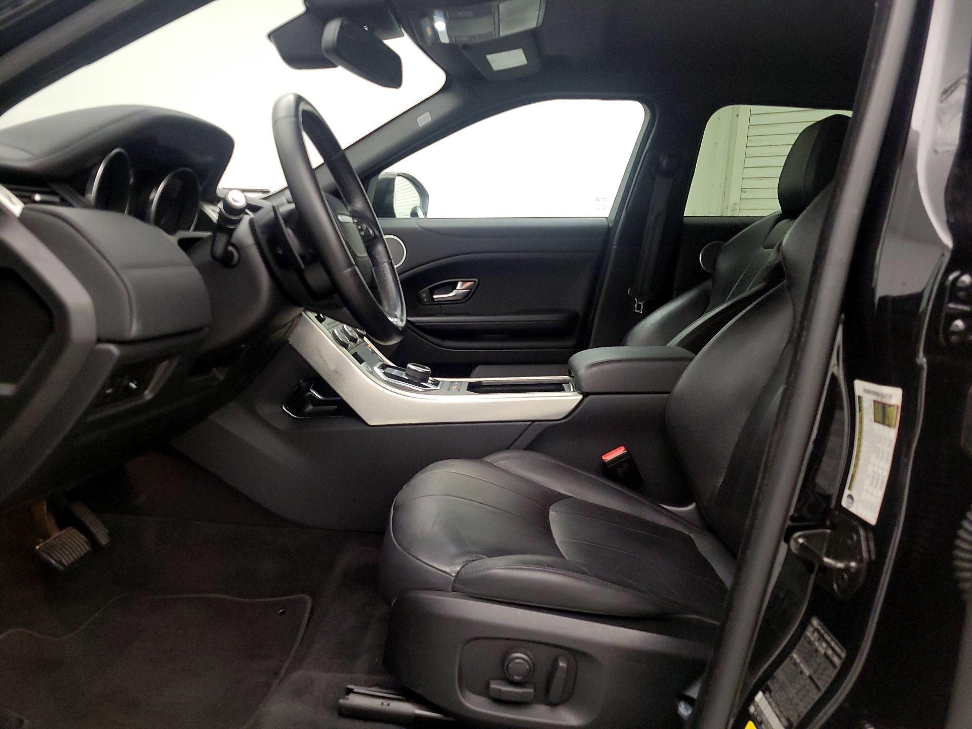 Thumbnail: 2017 Land Rover Range Rover Evoque - 11
