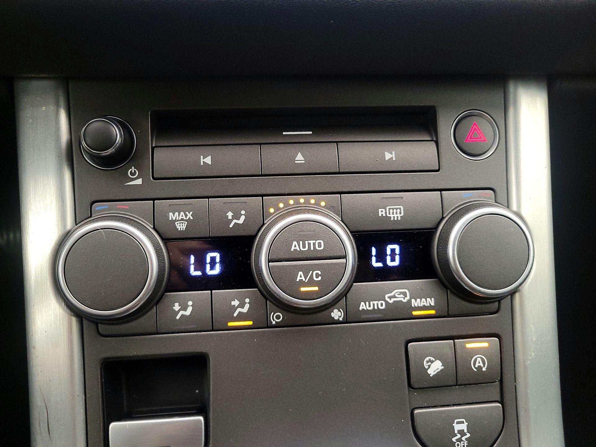 Thumbnail: 2017 Land Rover Range Rover Evoque - 16