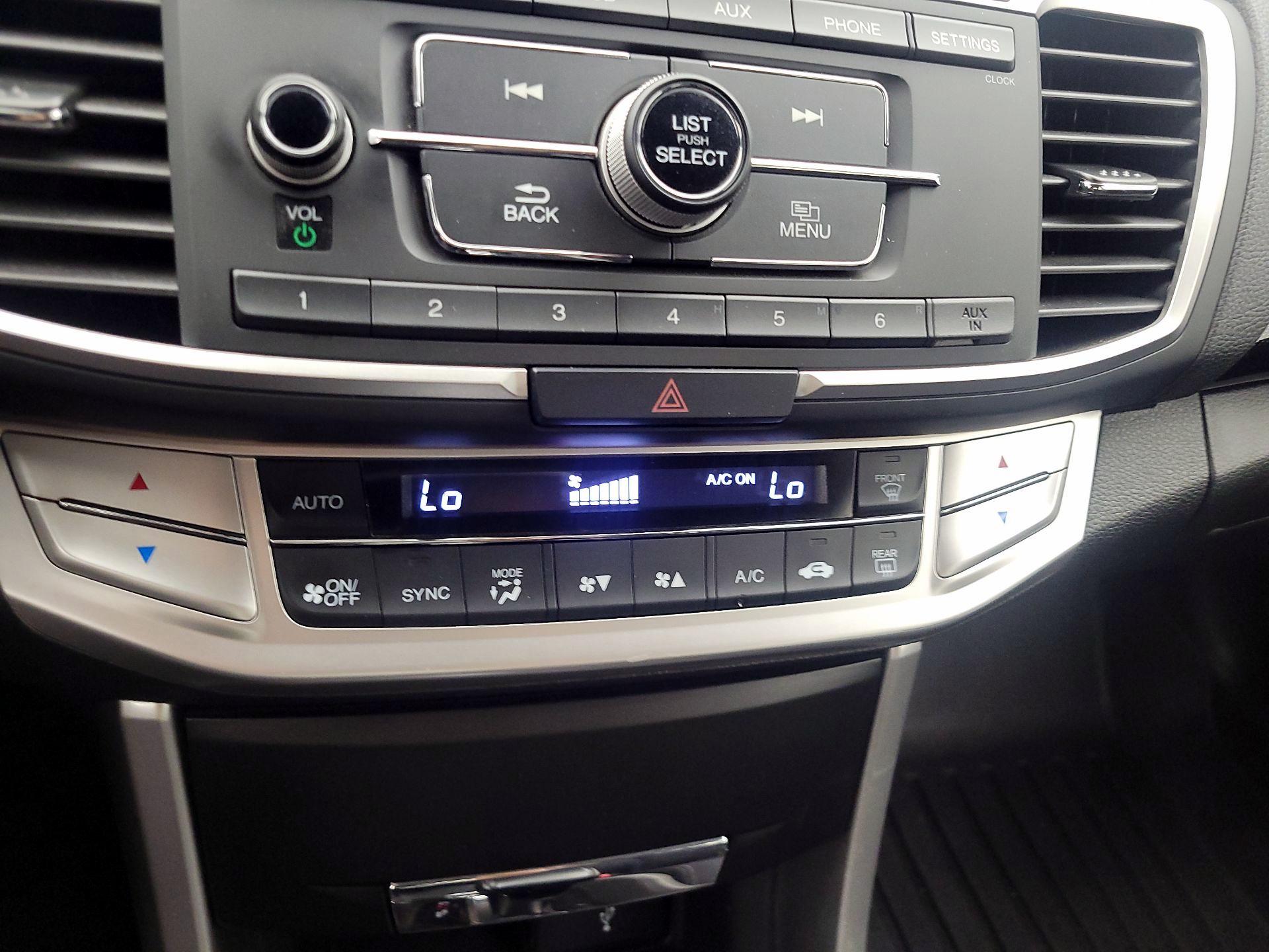 Thumbnail: 2015 Honda Accord - 16
