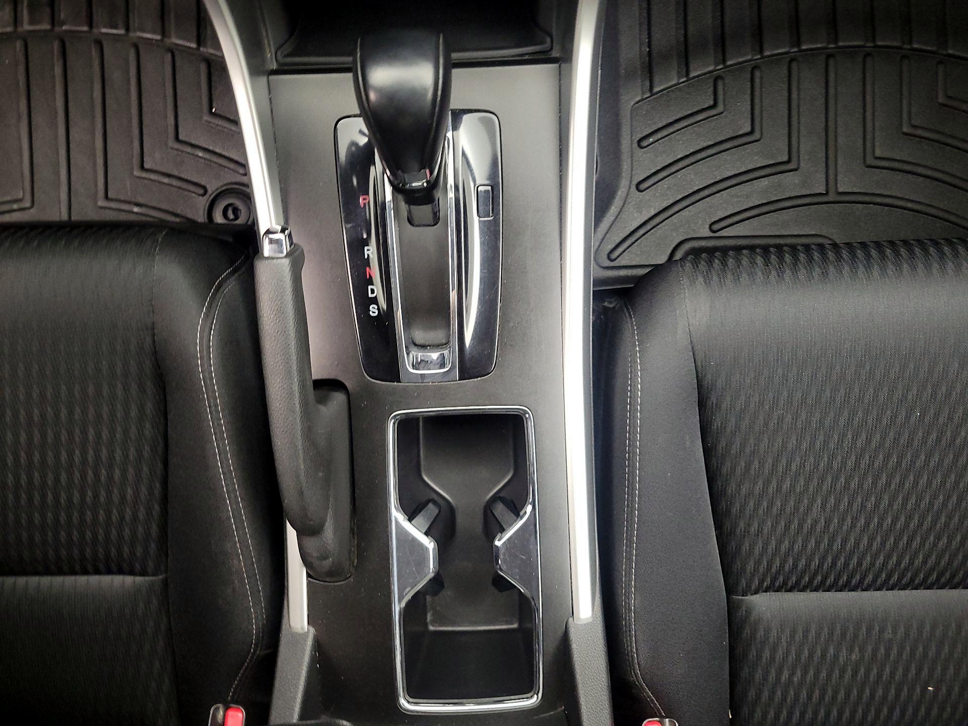 Thumbnail: 2015 Honda Accord - 17