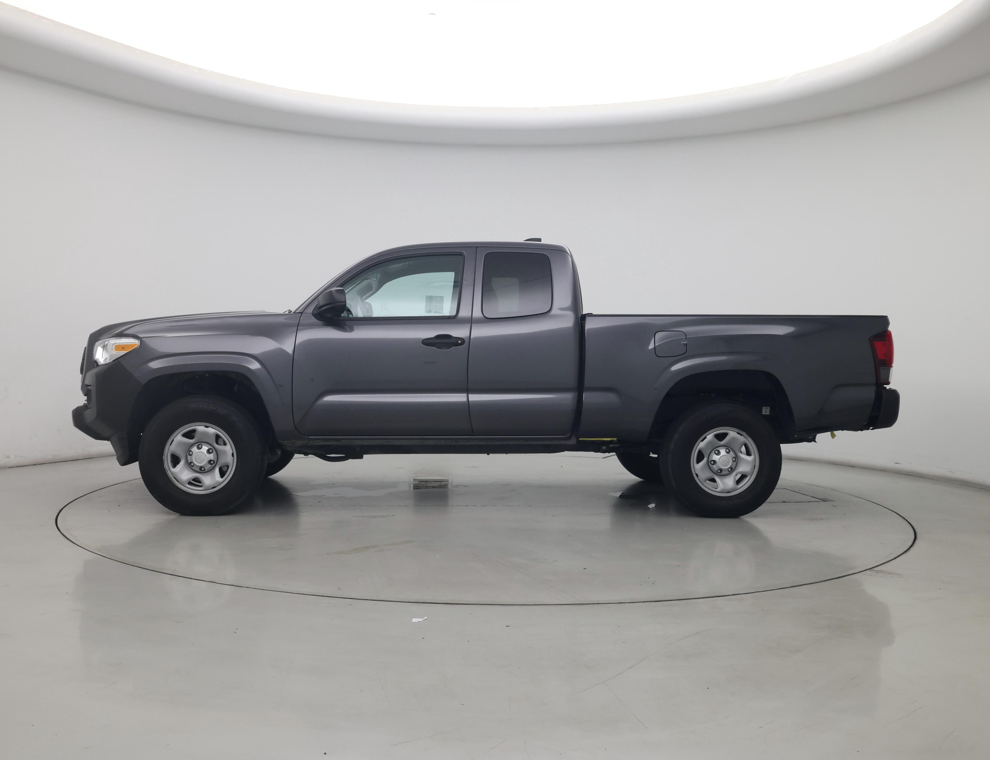 Thumbnail: 2022 Toyota Tacoma - 3