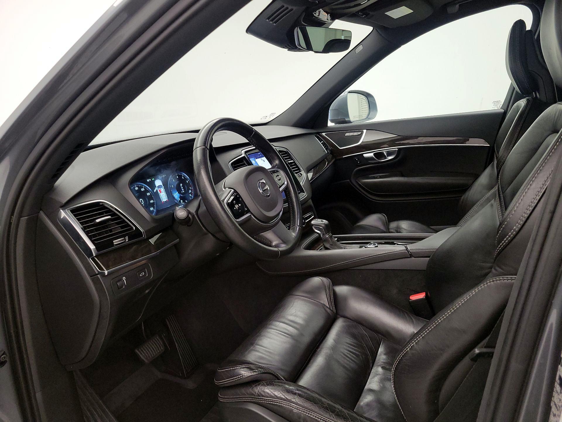 Thumbnail: 2017 Volvo XC90 - 11