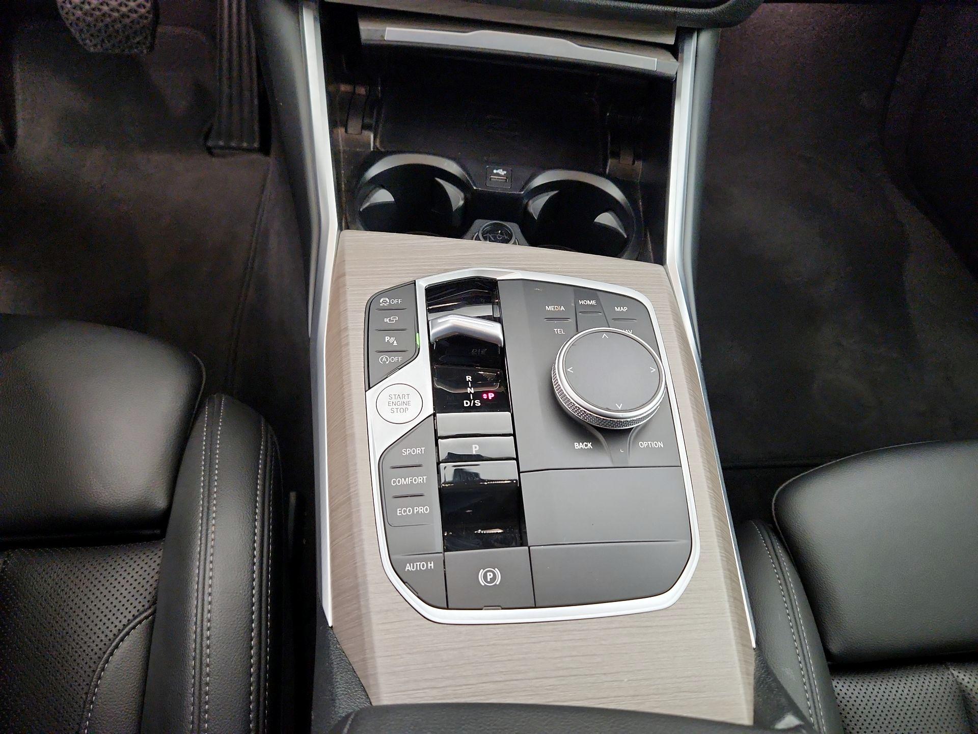 Thumbnail: 2025 BMW 4 Series - 18