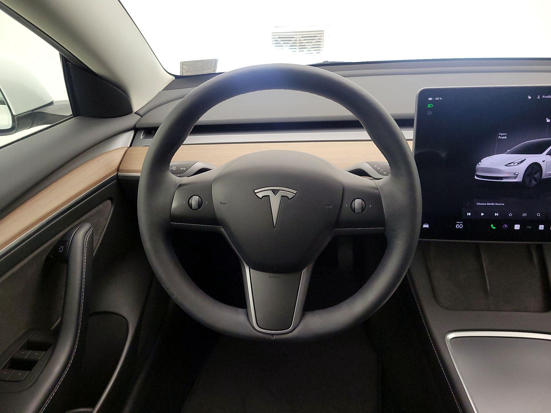 Thumbnail: 2023 Tesla Model 3 - 10