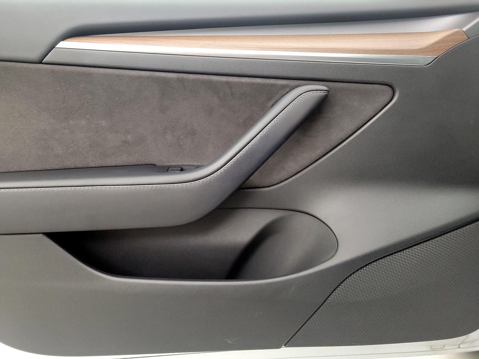 Thumbnail: 2023 Tesla Model 3 - 12