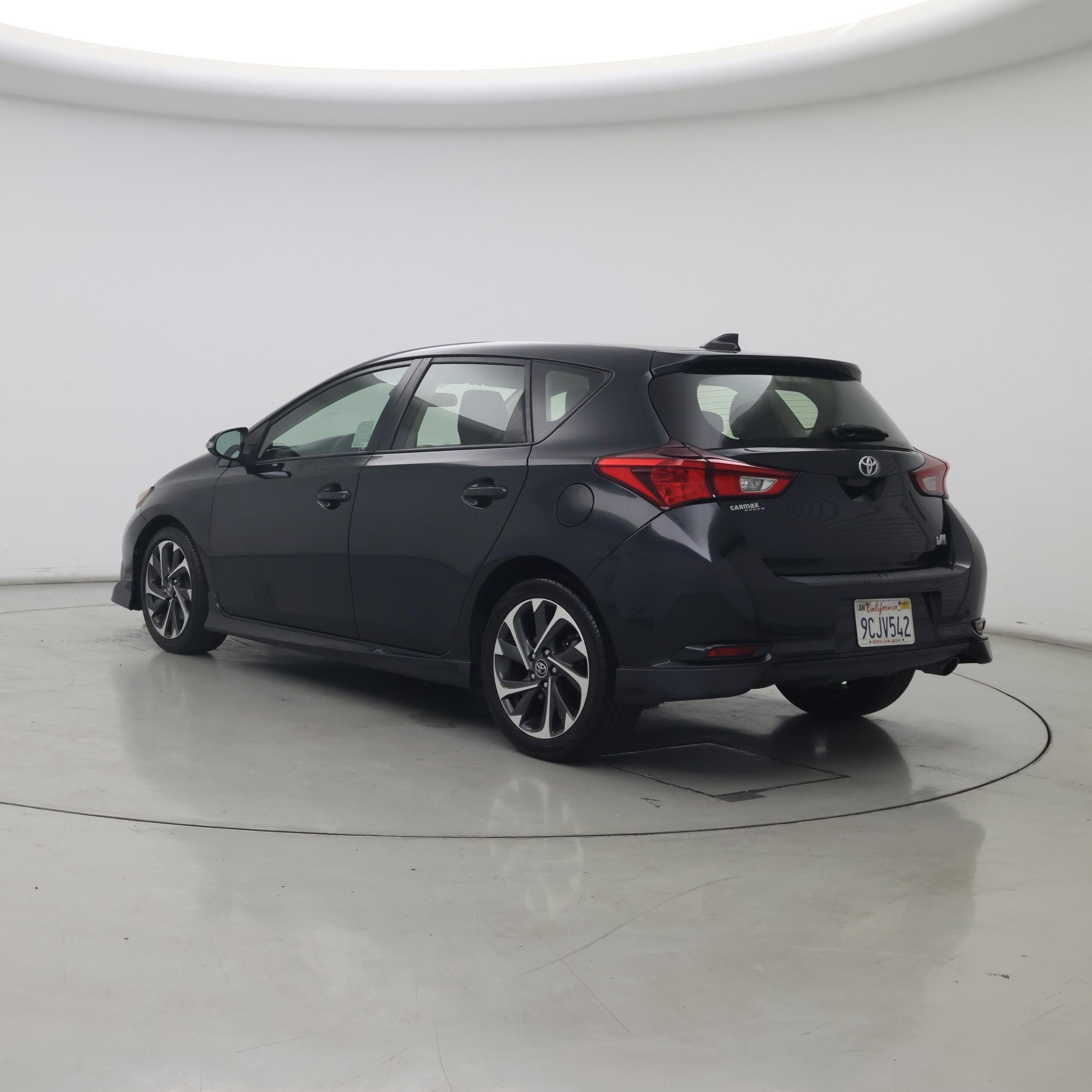 Thumbnail: 2017 Toyota Corolla iM - 2