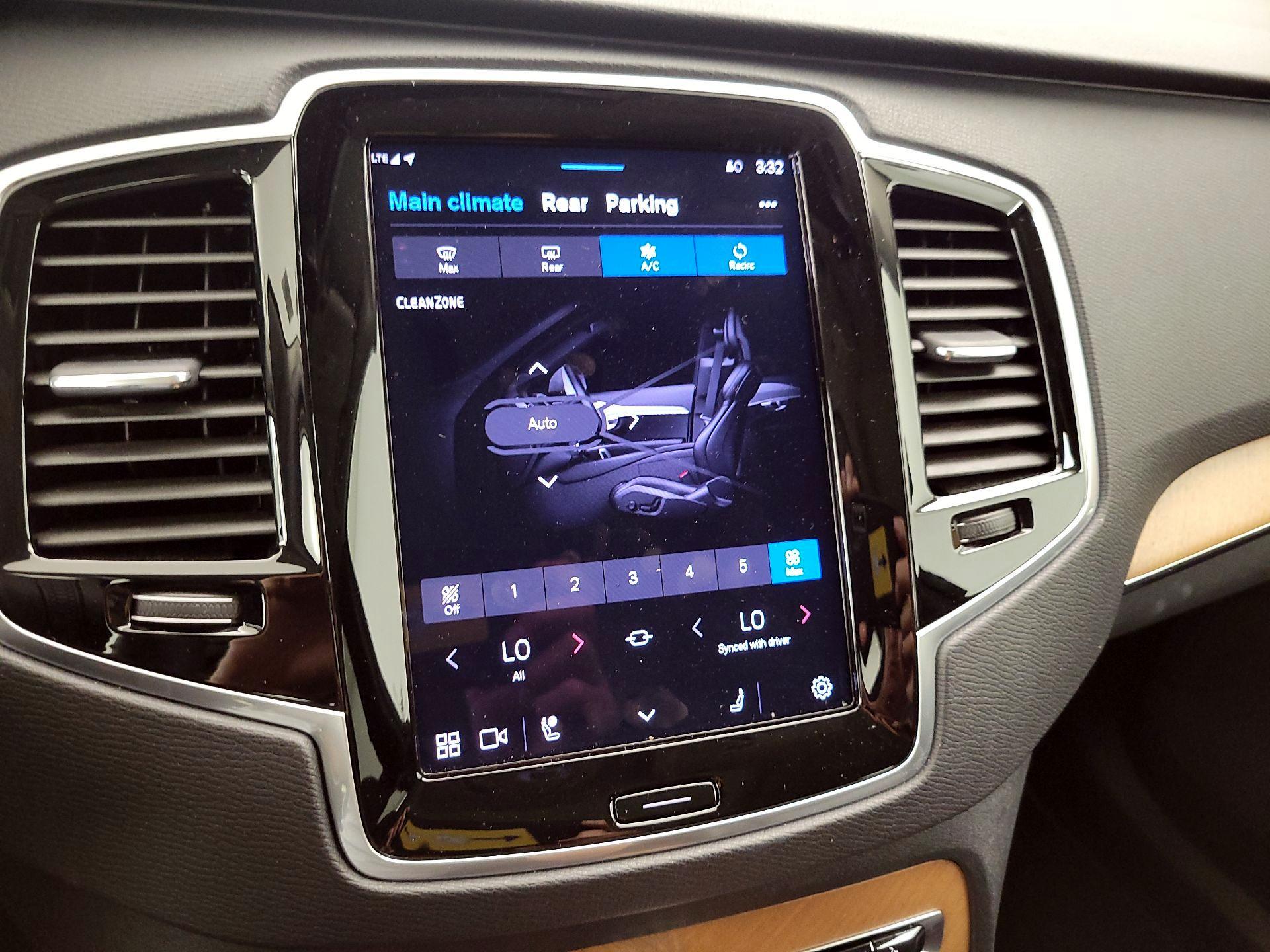 Thumbnail: 2024 Volvo XC90 - 17