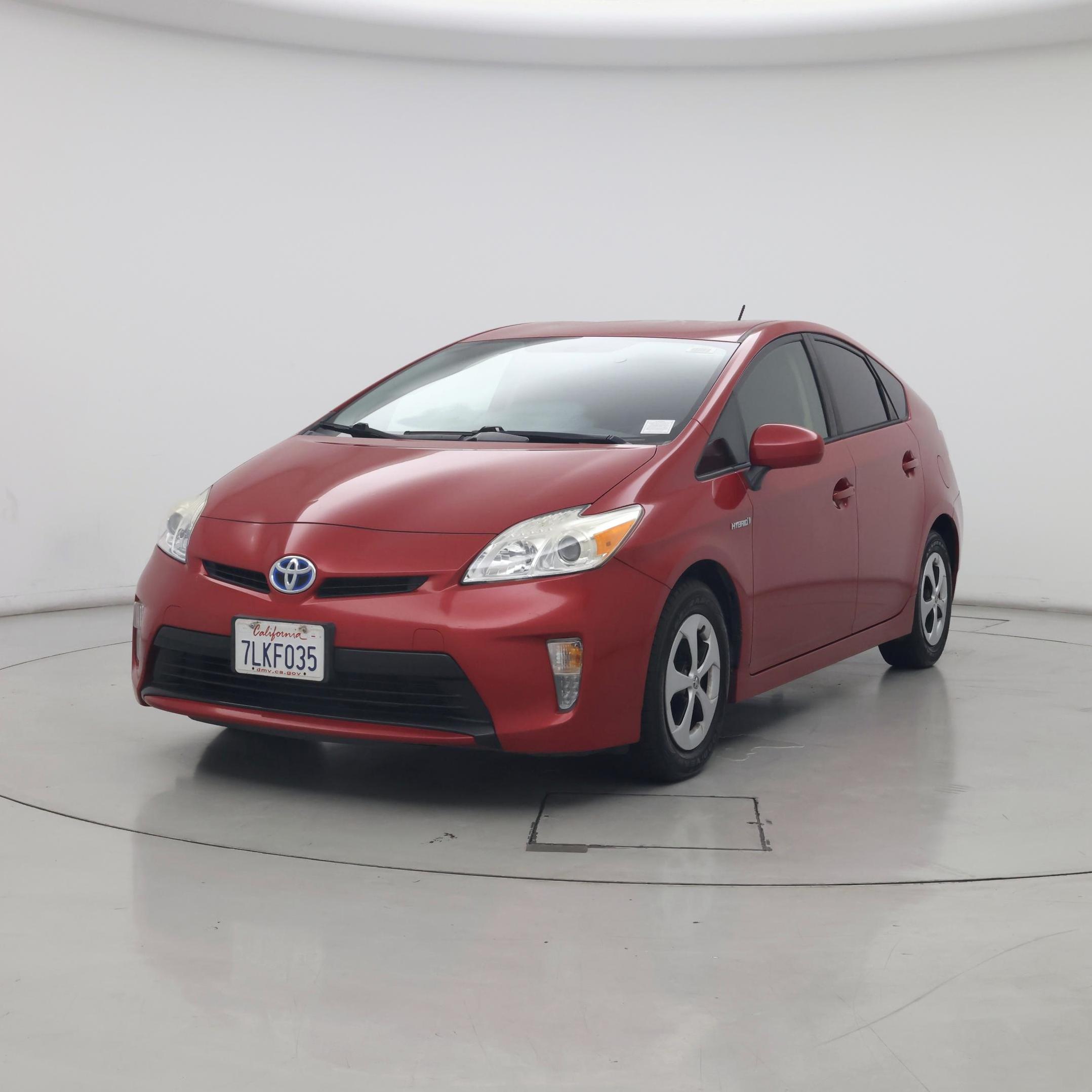 Thumbnail: 2015 Toyota Prius - 4