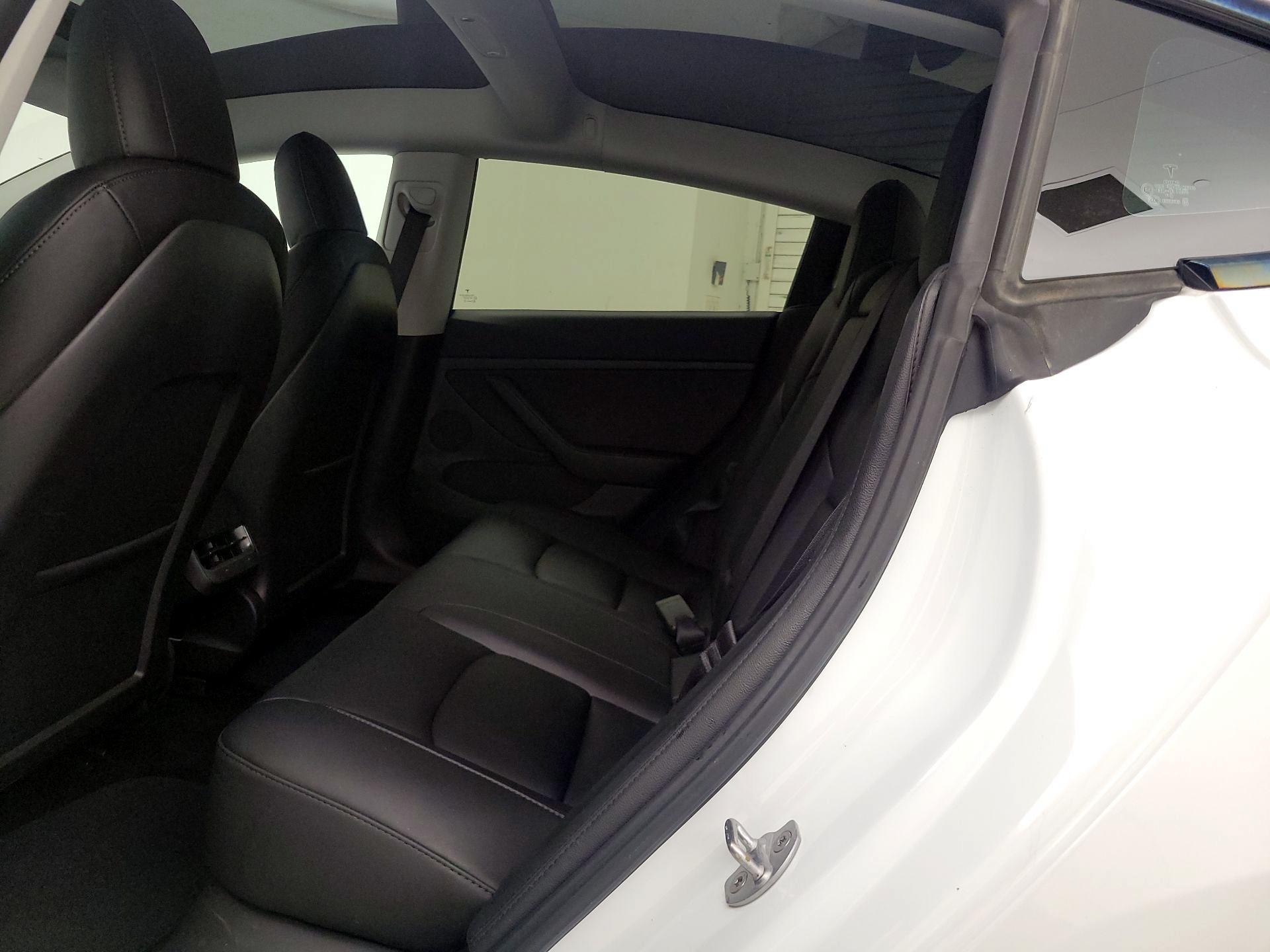 Thumbnail: 2023 Tesla Model 3 - 18