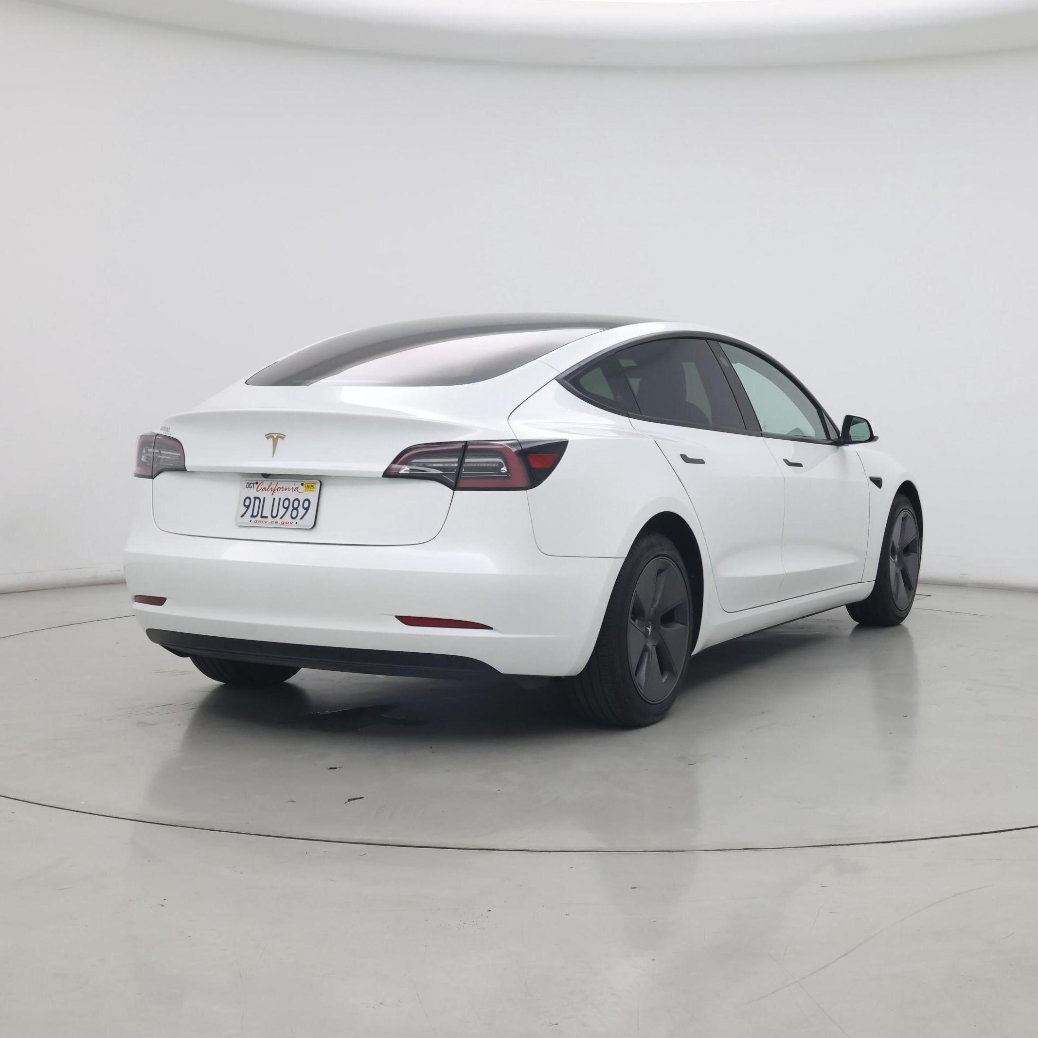 Thumbnail: 2023 Tesla Model 3 - 8