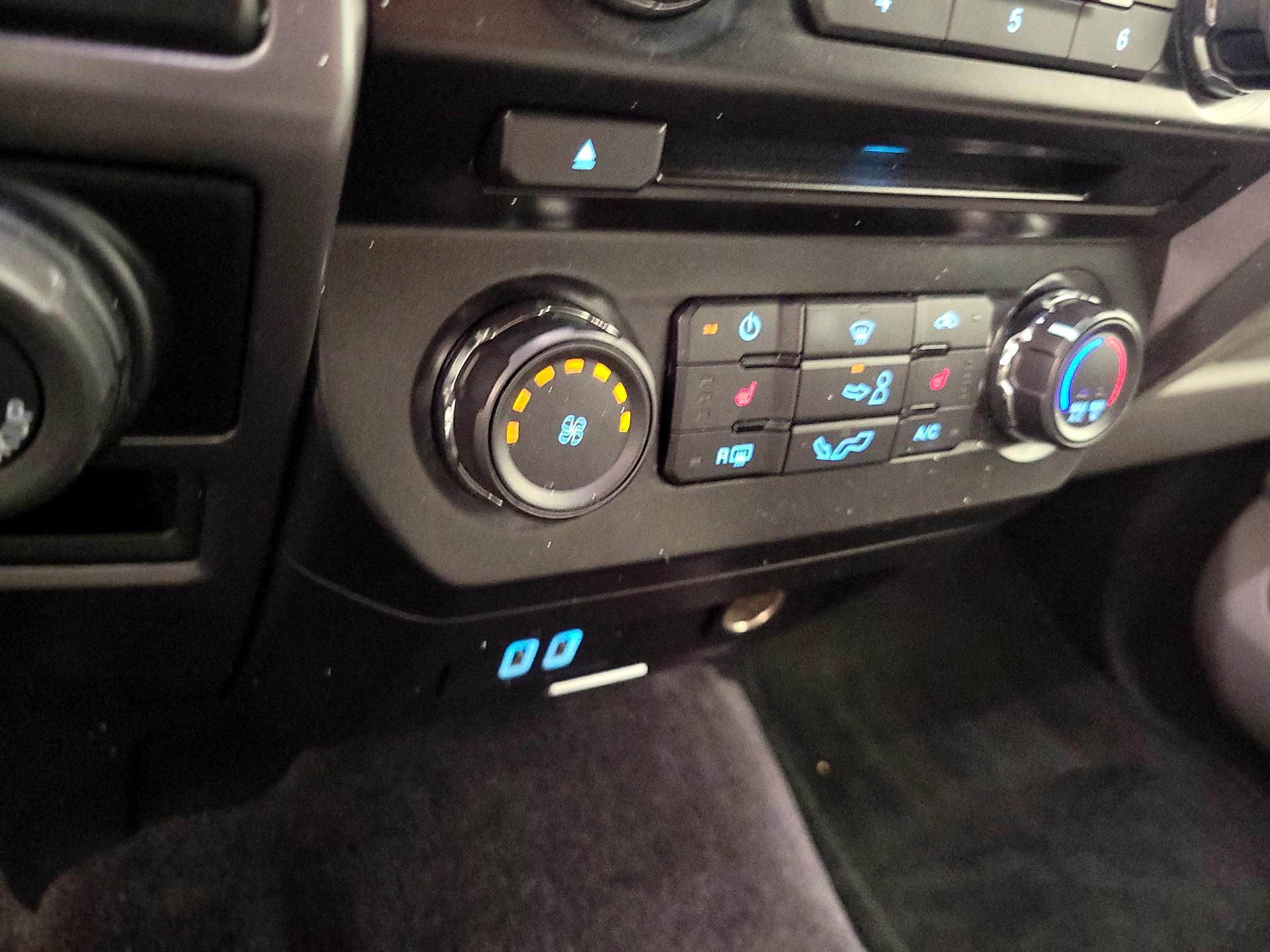 Thumbnail: 2016 Ford F-150 - 16