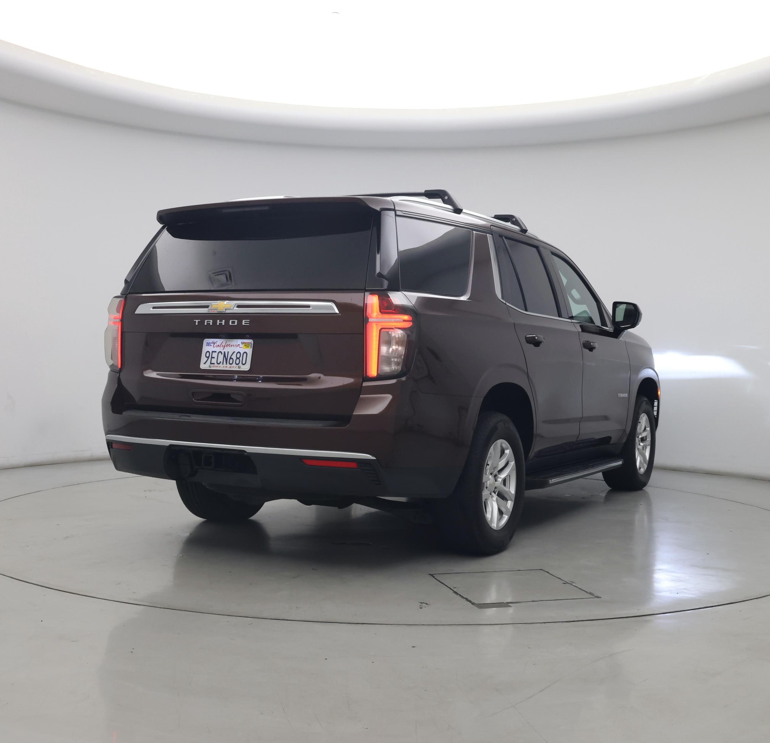 Thumbnail: 2023 Chevrolet Tahoe - 8