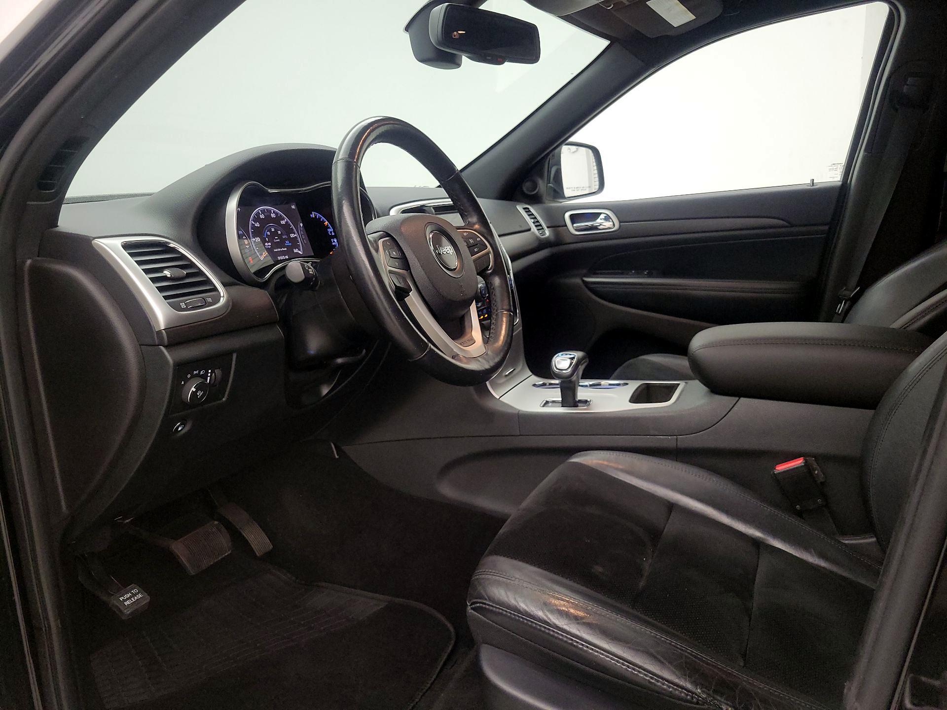 Thumbnail: 2015 Jeep Grand Cherokee - 11