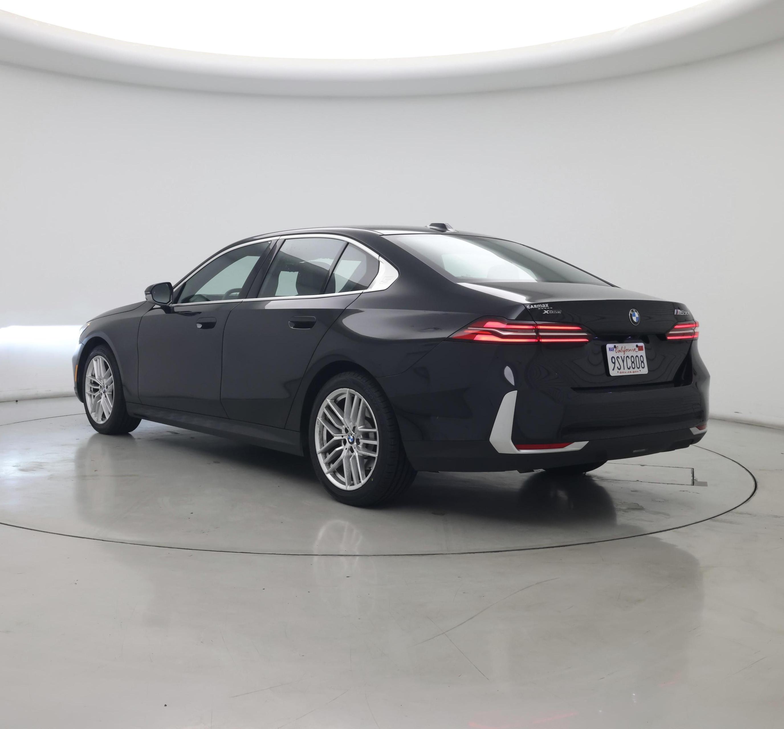 Thumbnail: 2024 BMW 5 Series - 2