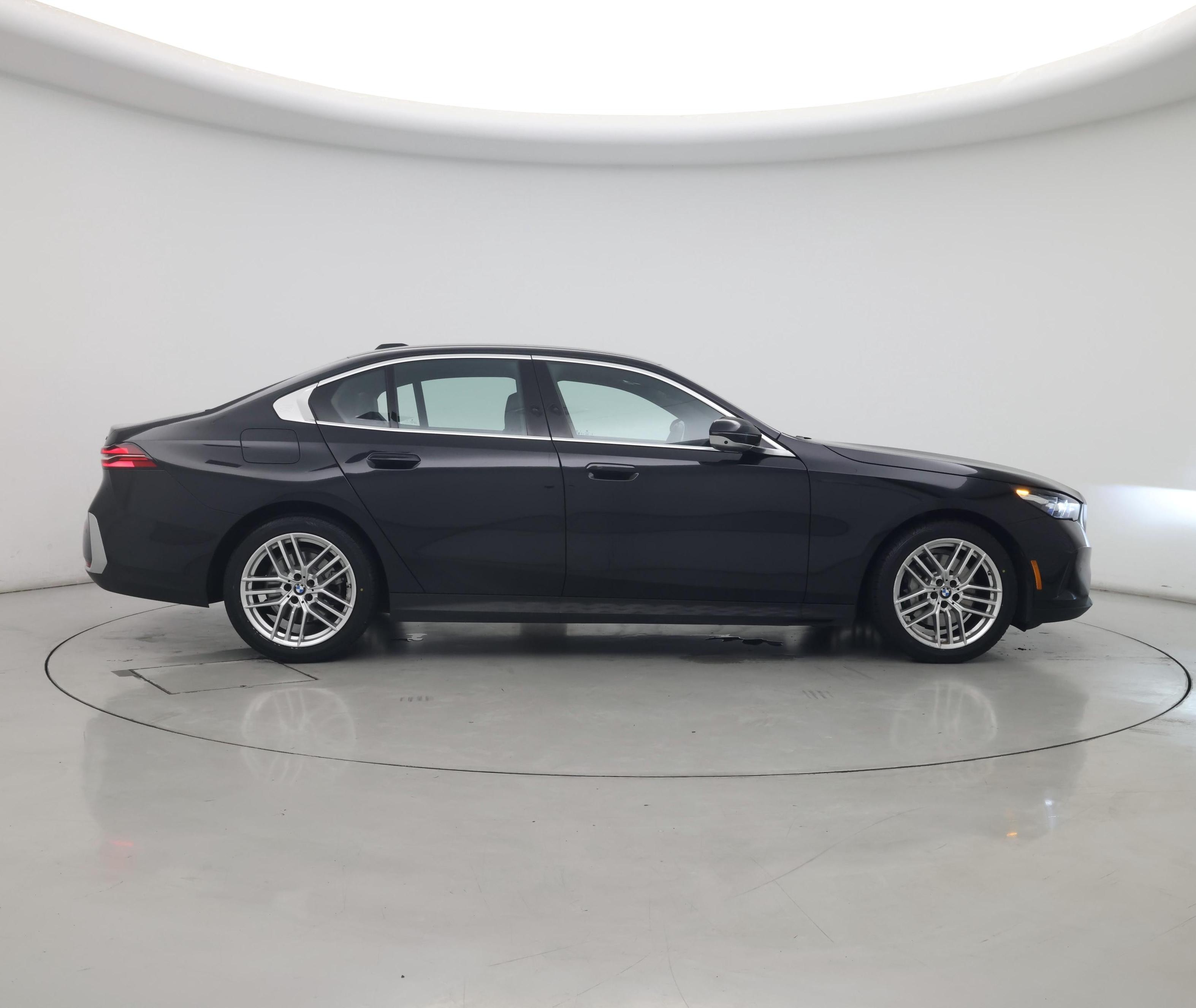 Thumbnail: 2024 BMW 5 Series - 7