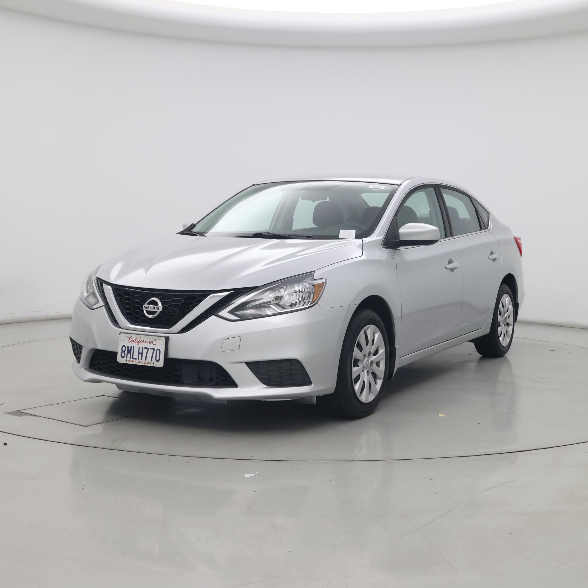 Thumbnail: 2019 Nissan Sentra - 4