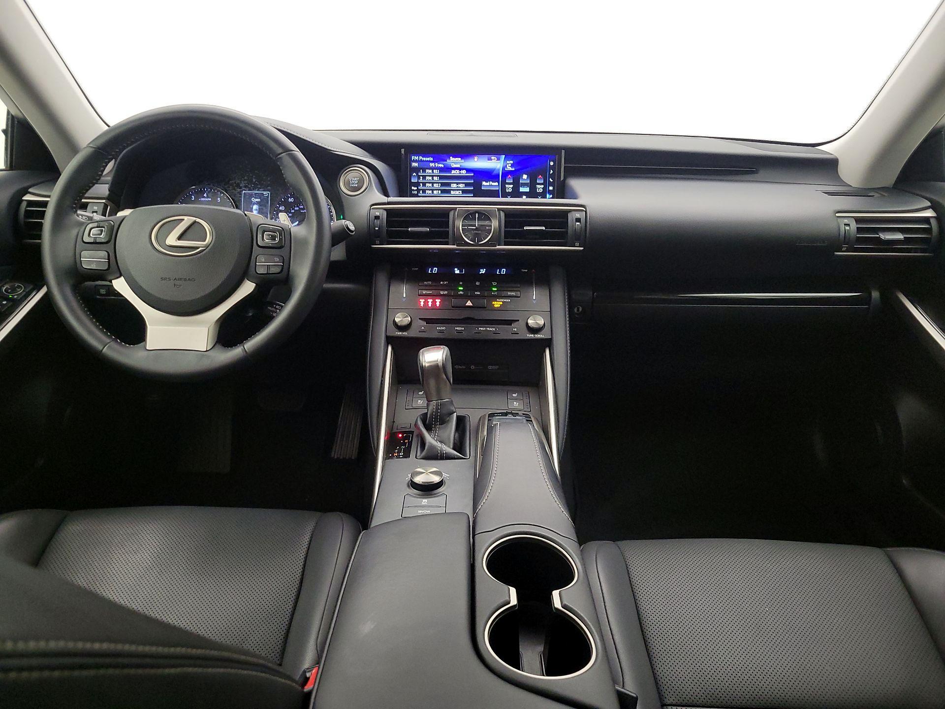 Thumbnail: 2018 Lexus IS - 9