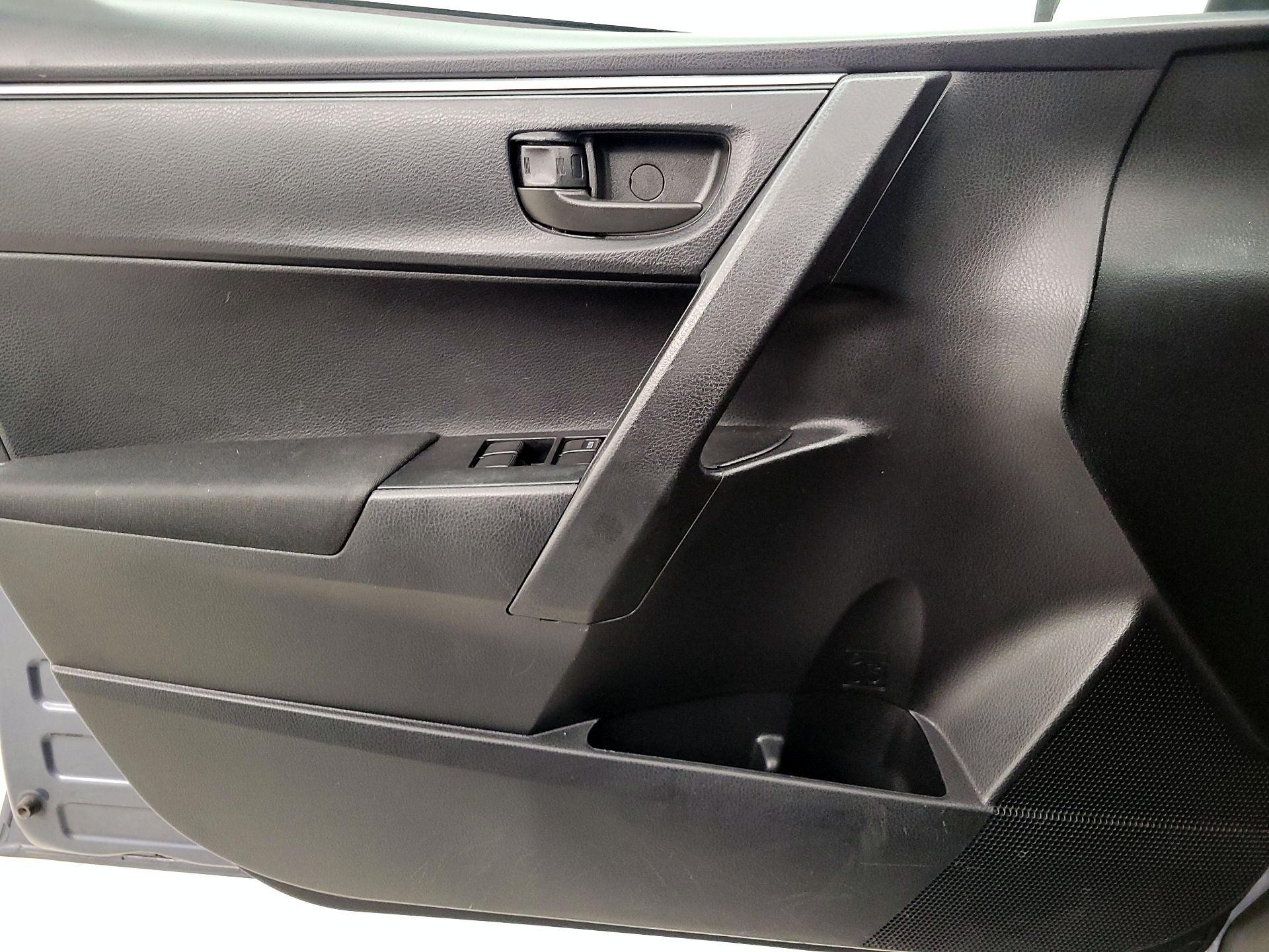 Thumbnail: 2014 Toyota Corolla - 12
