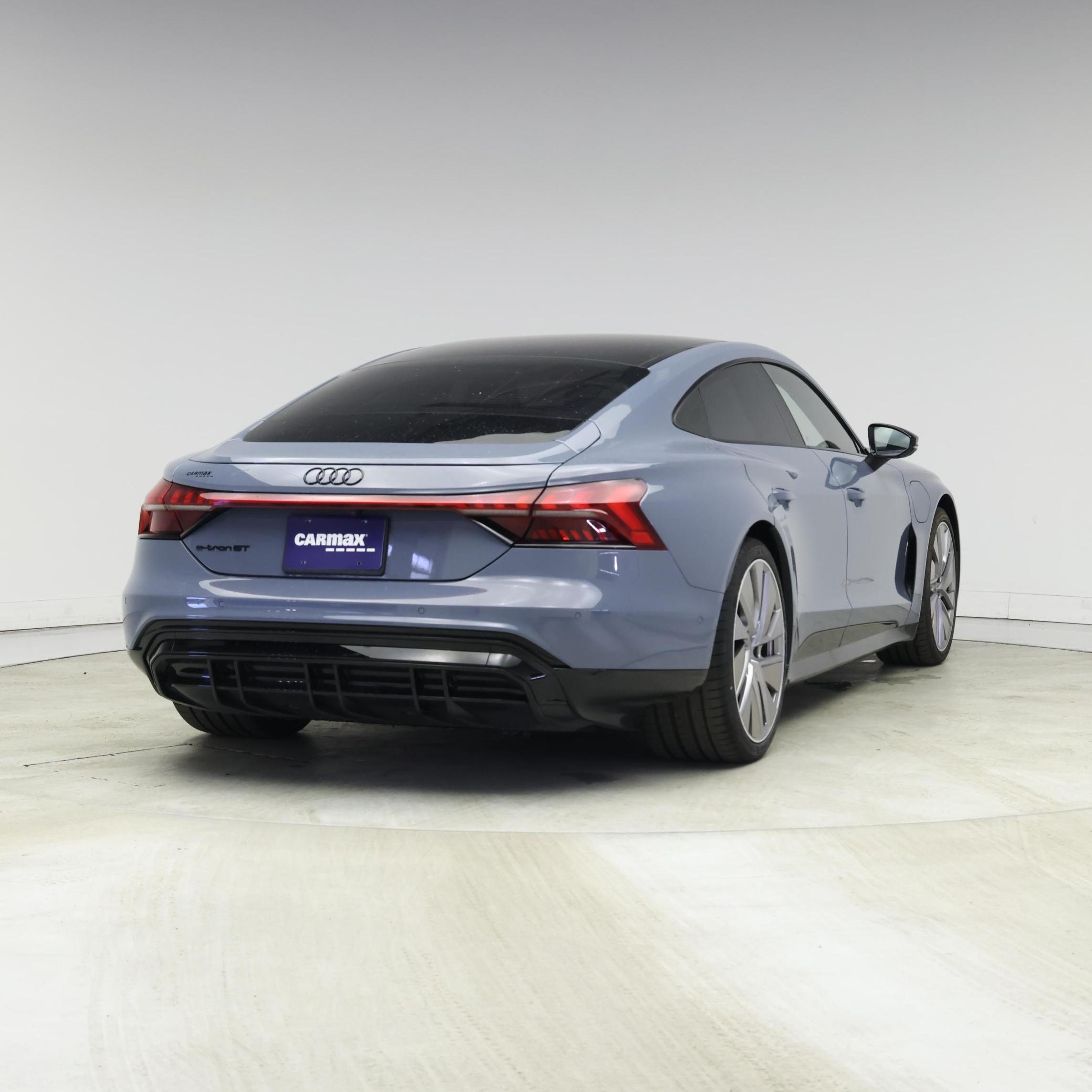 Thumbnail: 2022 Audi e-tron GT - 8
