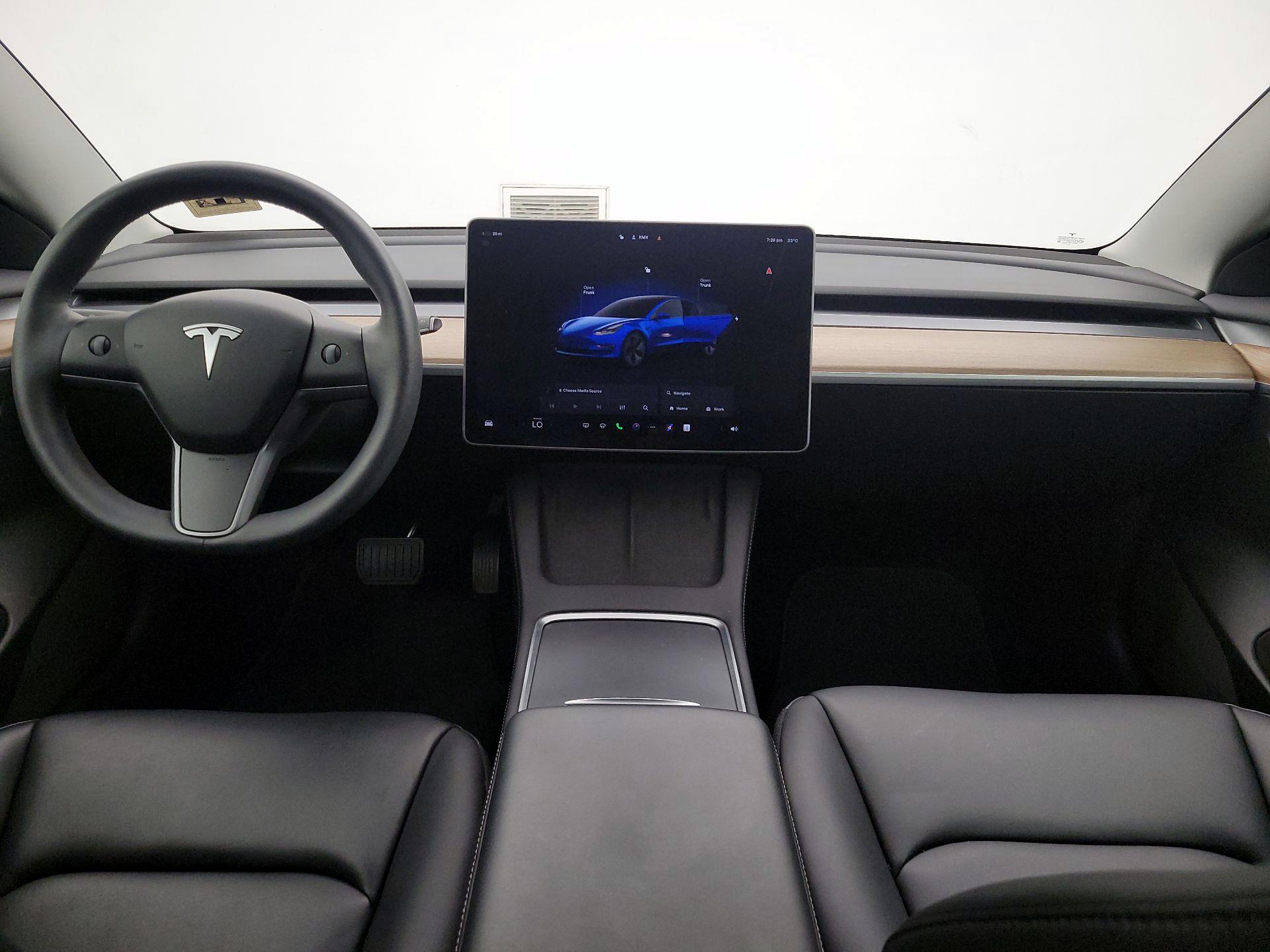 Thumbnail: 2022 Tesla Model 3 - 9