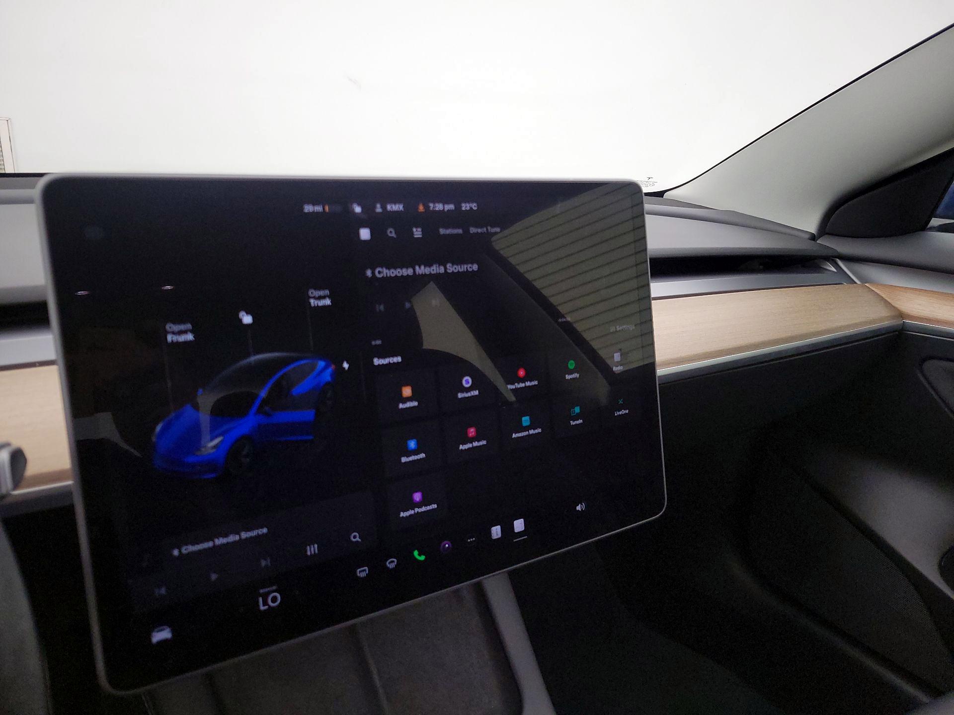 Thumbnail: 2022 Tesla Model 3 - 15