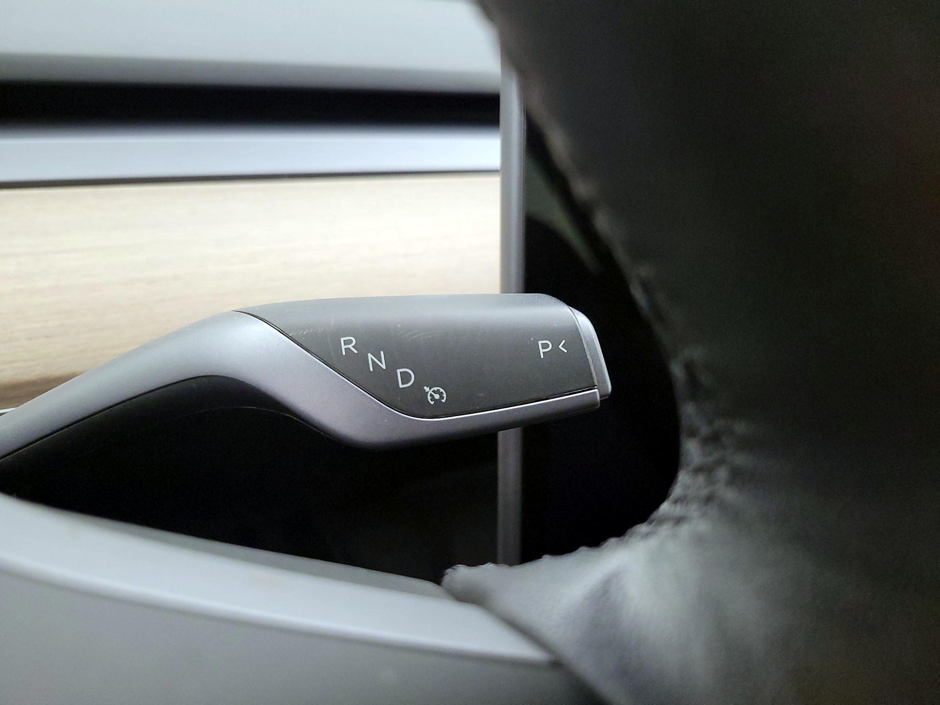 Thumbnail: 2022 Tesla Model 3 - 17